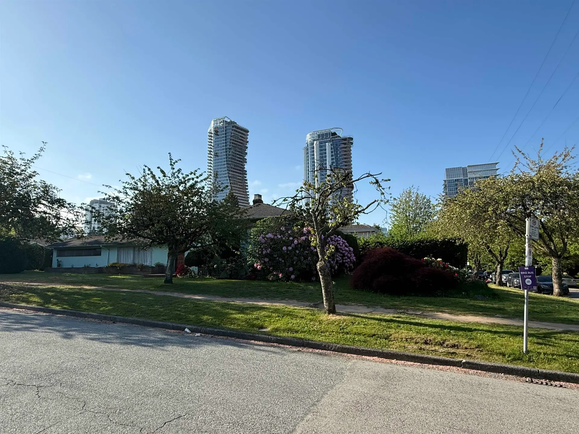 692 W 39th Avenue - Image 9
