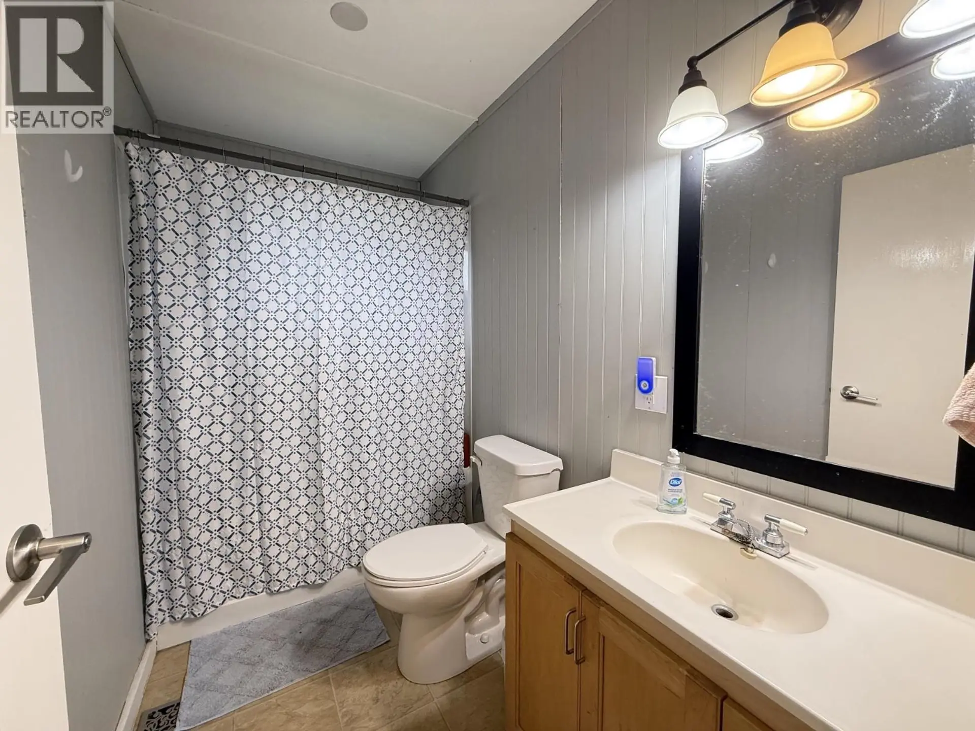 1055 NINTH AVENUE - Image 8