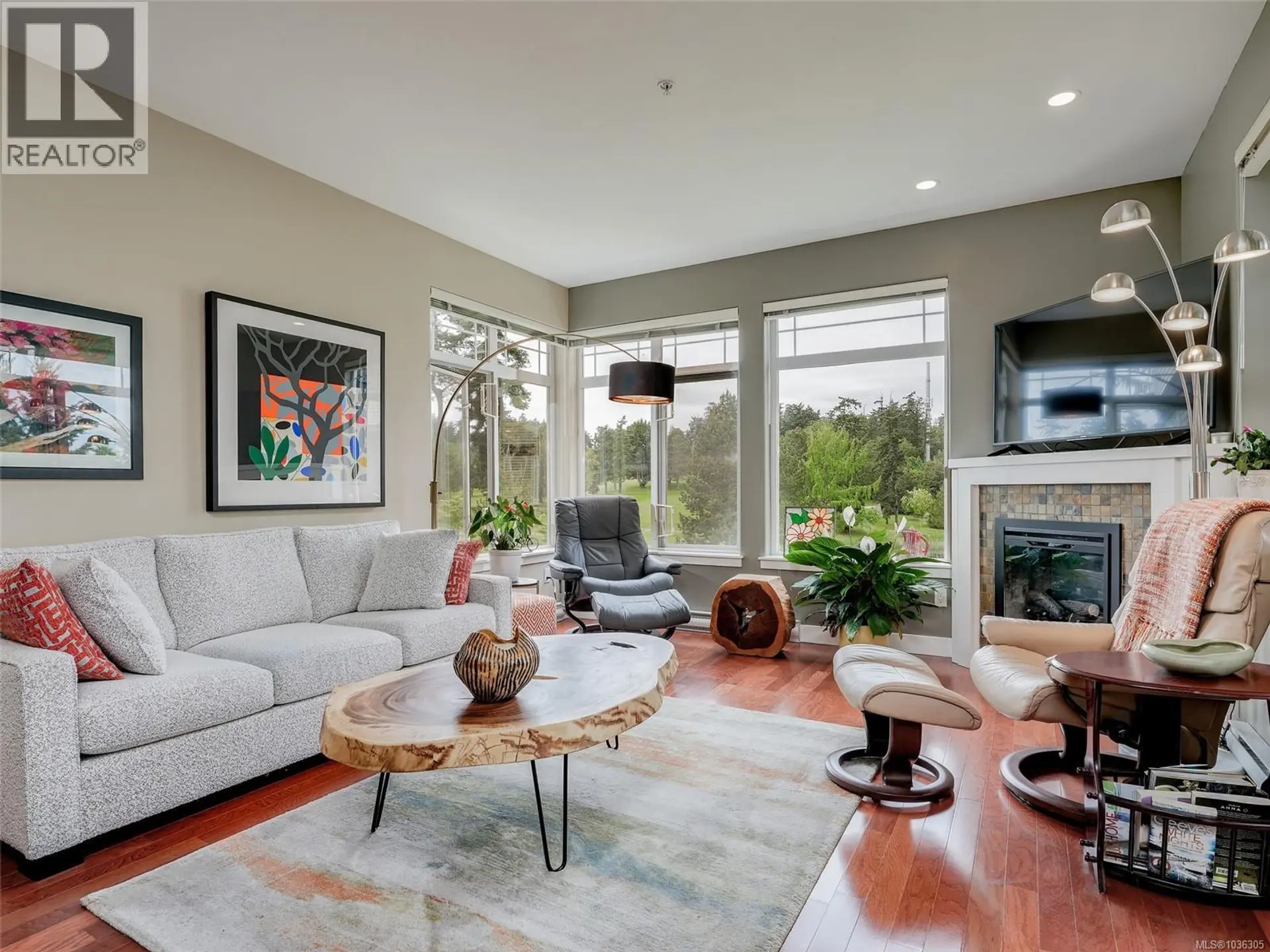 Property at #306D 1115 Craigflower Rd, Esquimalt, BC