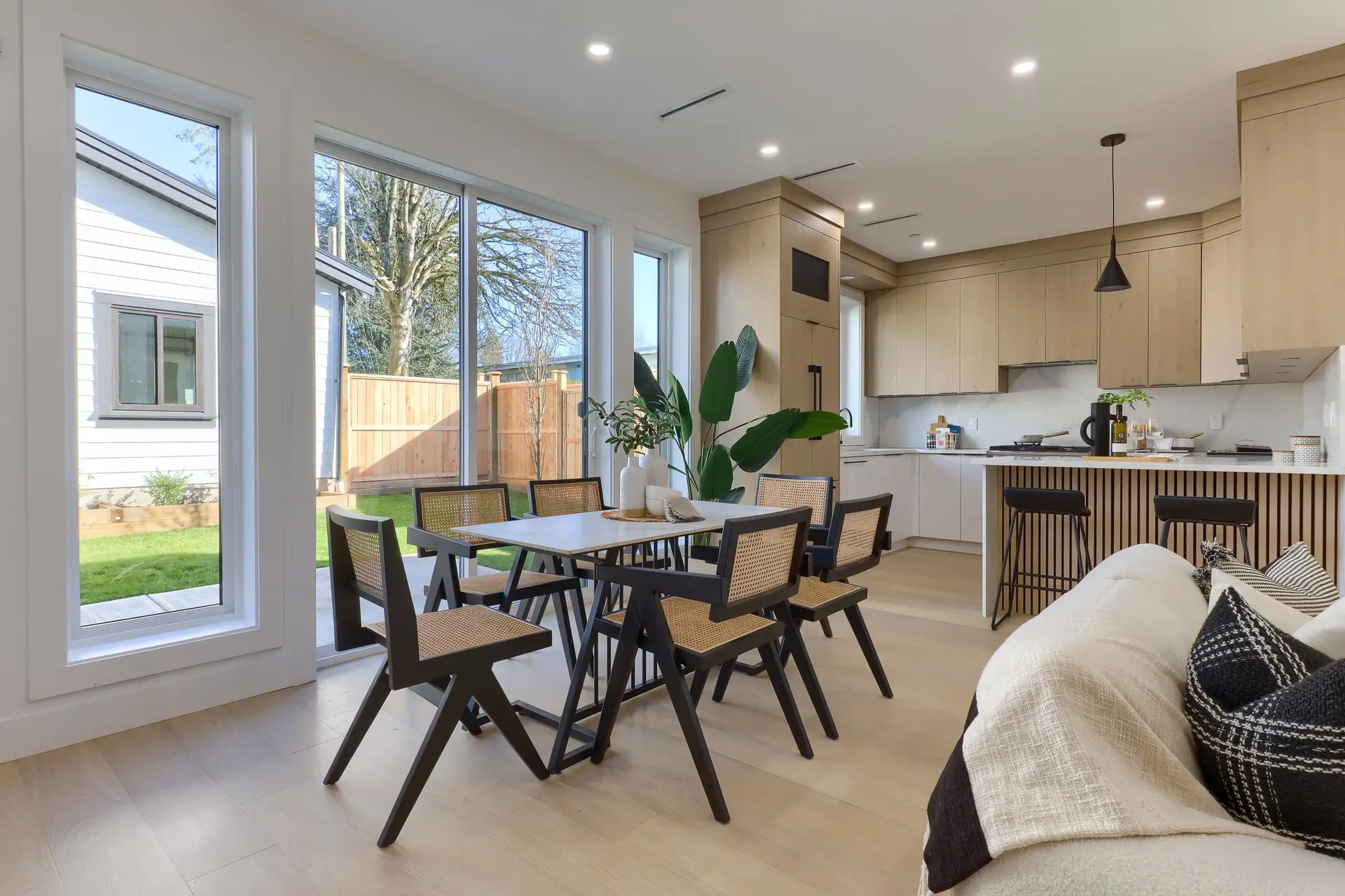 #2 4742 St Catherines Street - Image 3