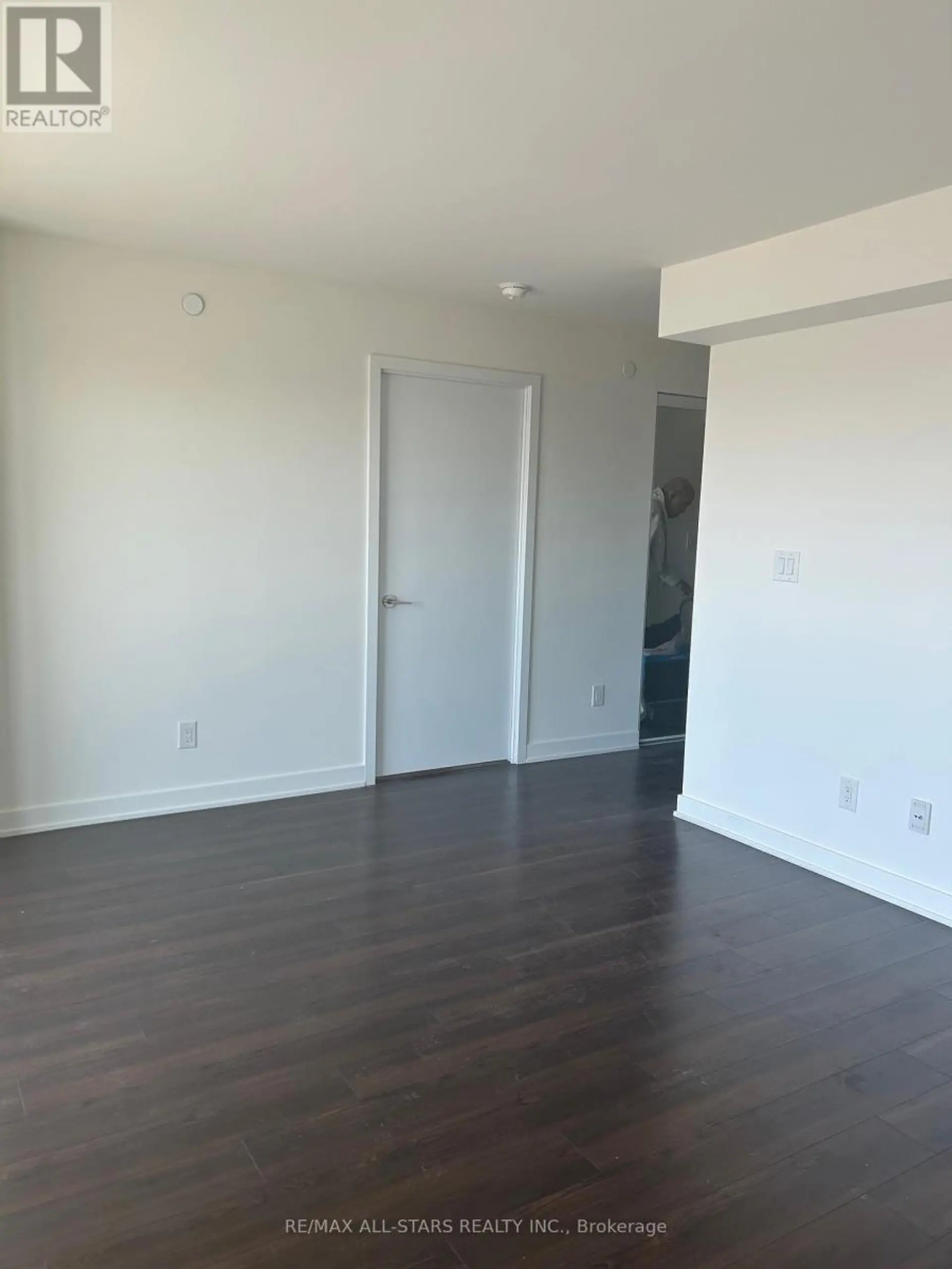 #1004 160 FLEMINGTON ROAD - Image 11
