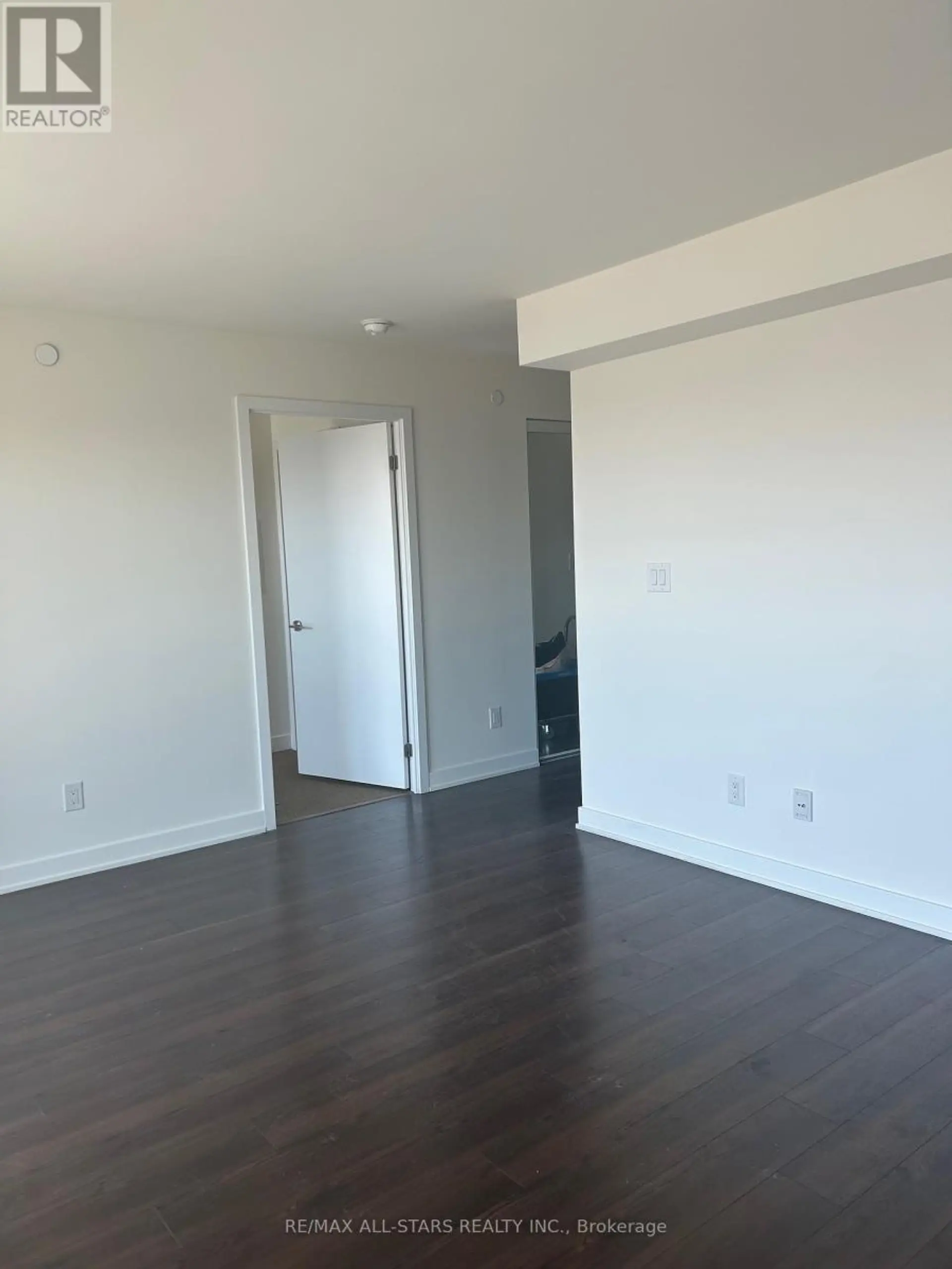 #1004 160 FLEMINGTON ROAD - Image 12