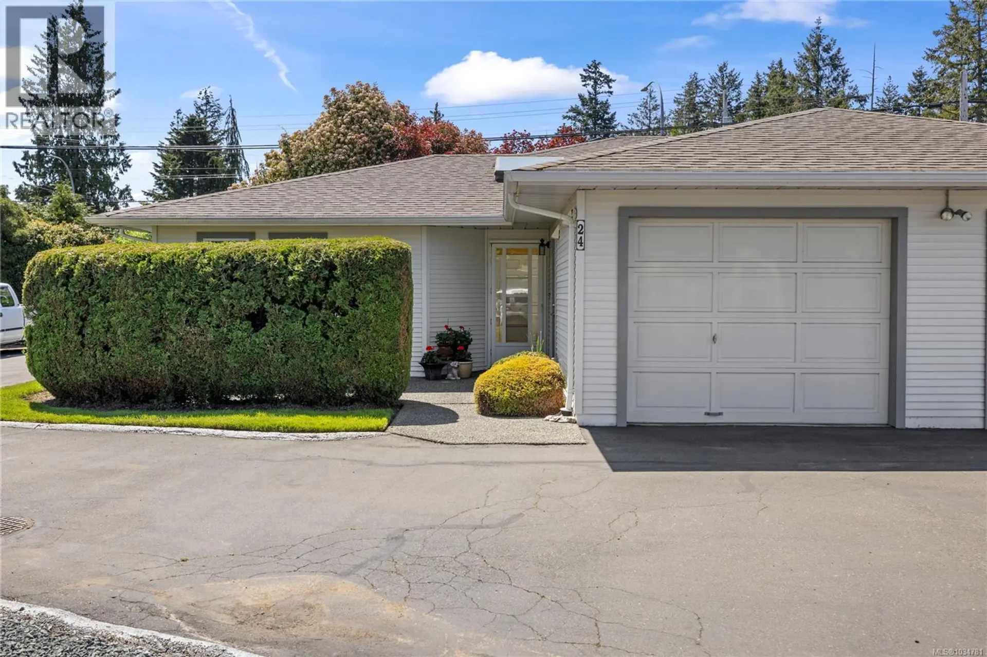 Property at #24 450 Bay Ave, Parksville, BC