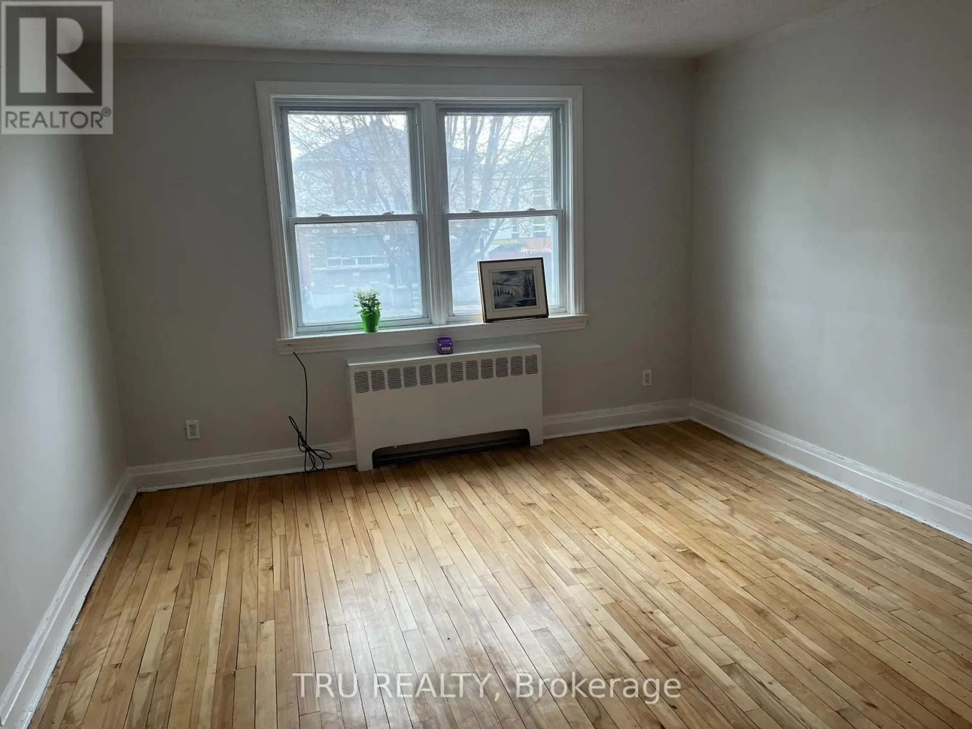 #3 384 BLAKE BOULEVARD - Image 4
