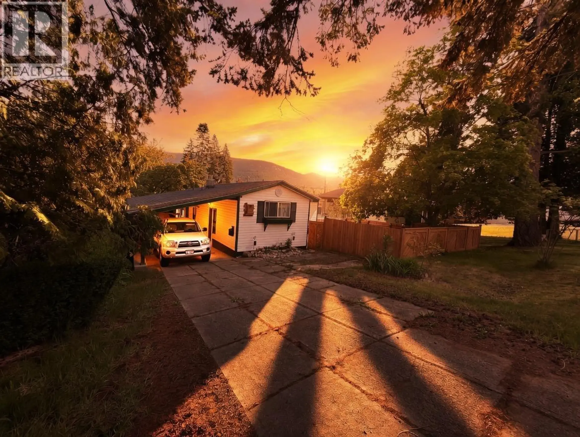 Property at 209 6th Avenue, Castlegar, BC