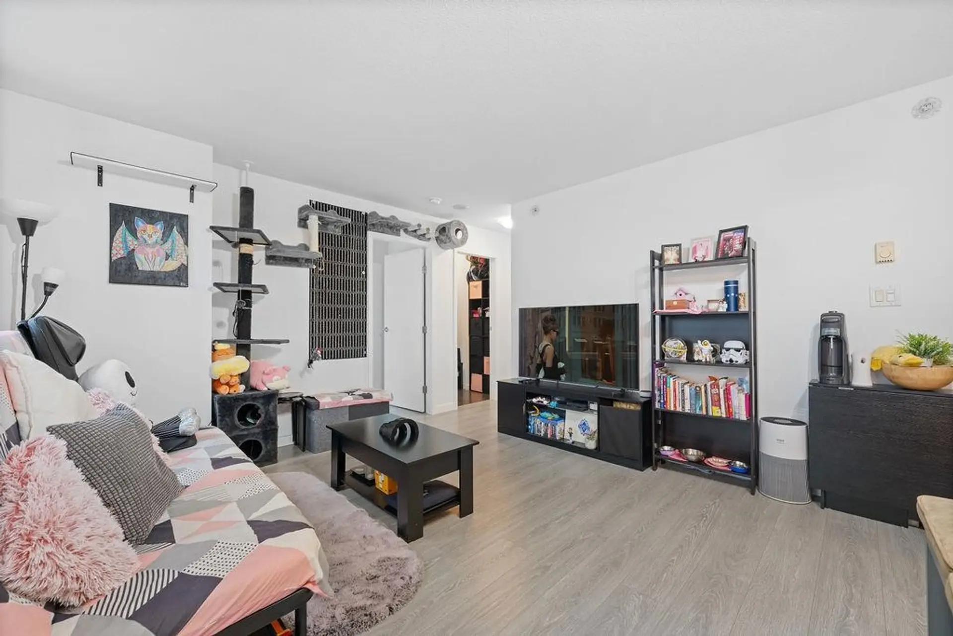 Property at #2205 111 W Georgia Street, Vancouver, BC