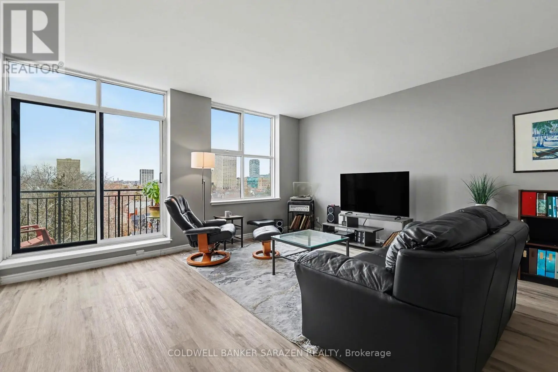 #507 150 CAROLINE AVENUE - Image 2