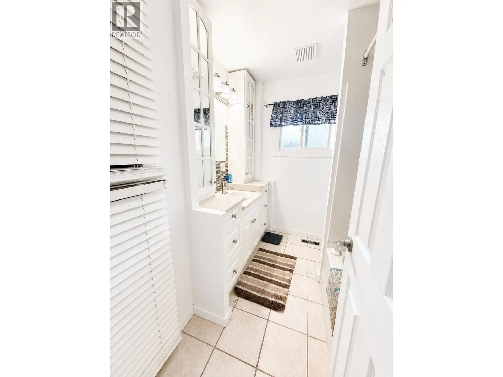 10904 104 STREET - Image 12