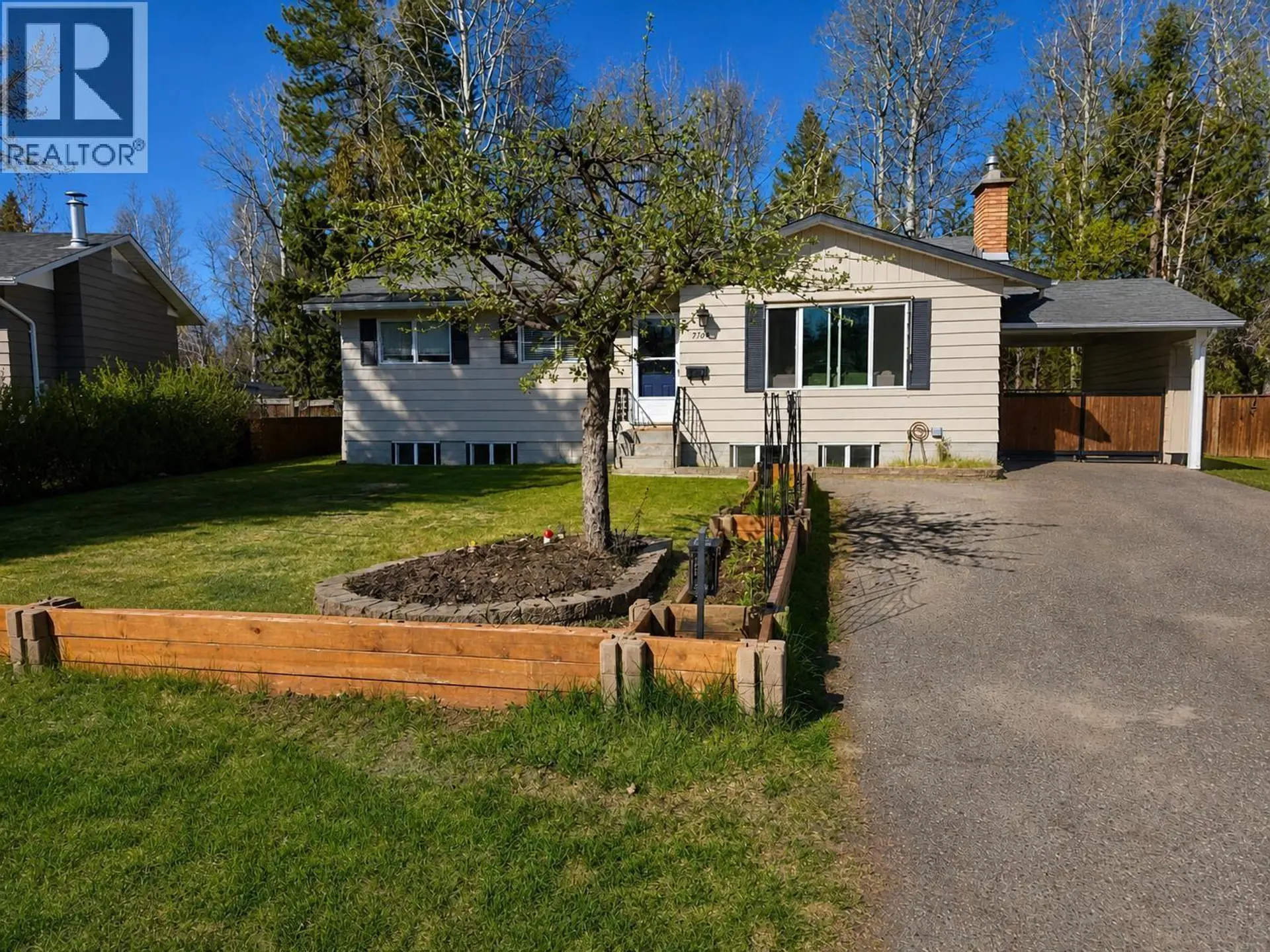 Property at 7104 HARTFORD CRESCENT, Prince George, BC