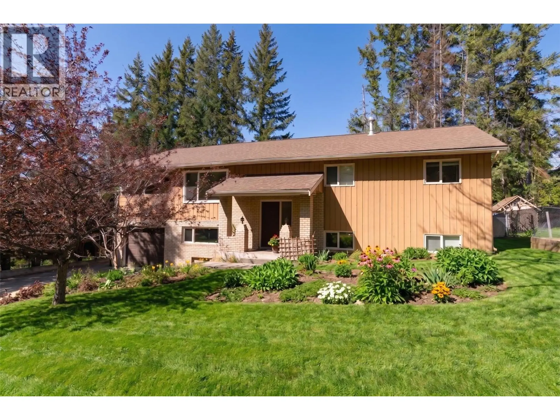 Property at 1801 15 Avenue SE, Salmon Arm, BC
