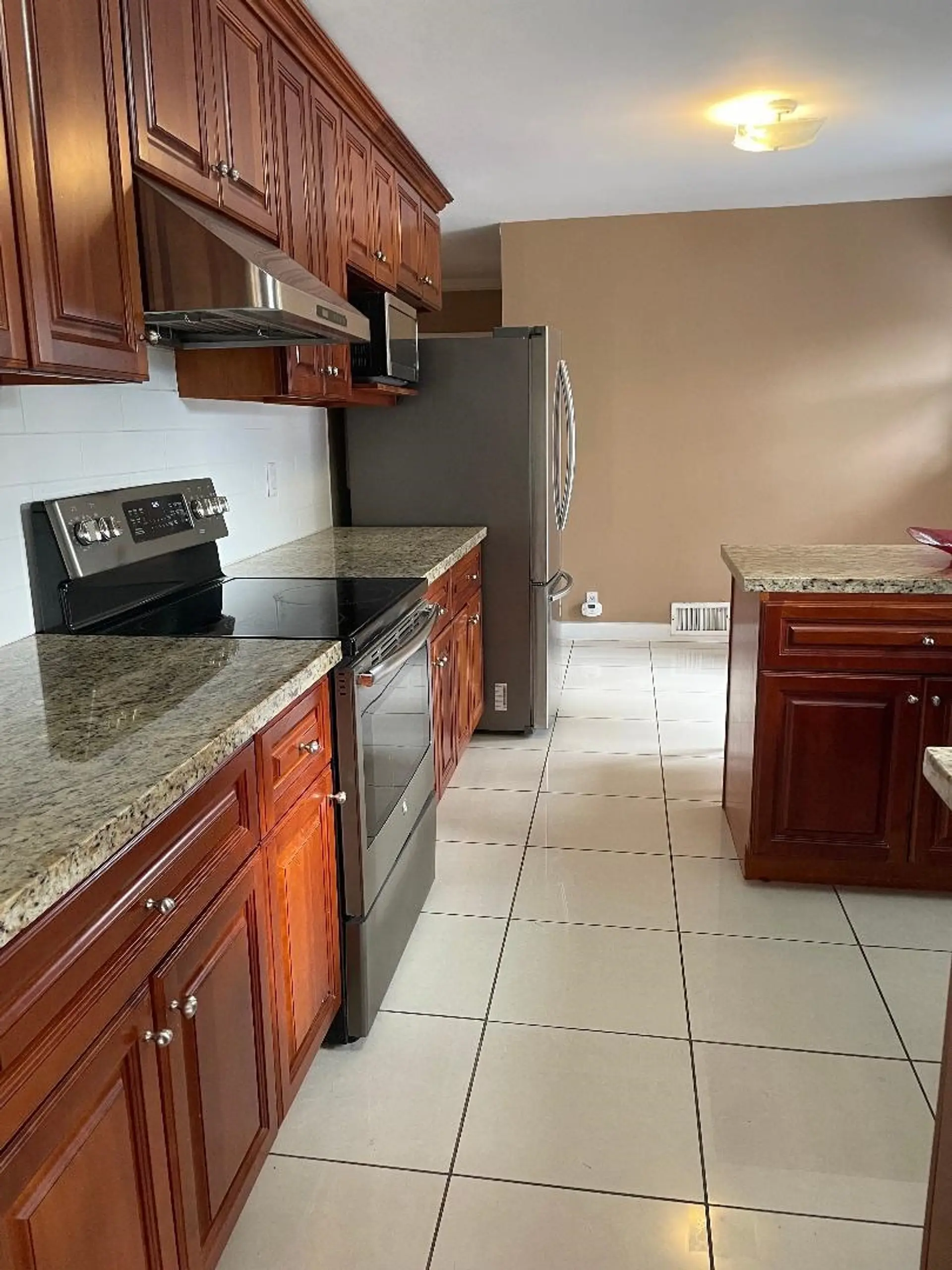 4497 Canterbury Crescent - Image 12