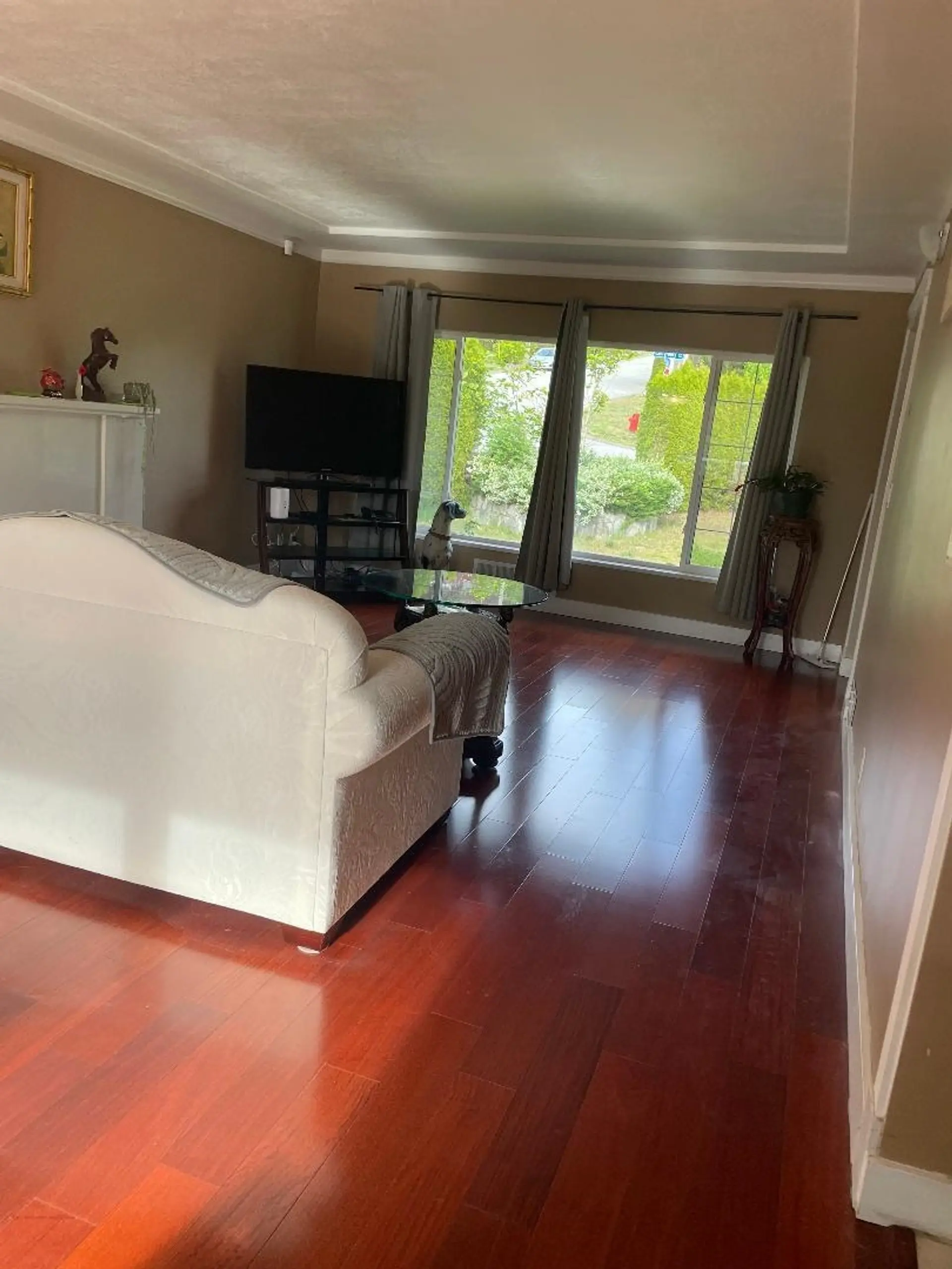 4497 Canterbury Crescent - Image 3