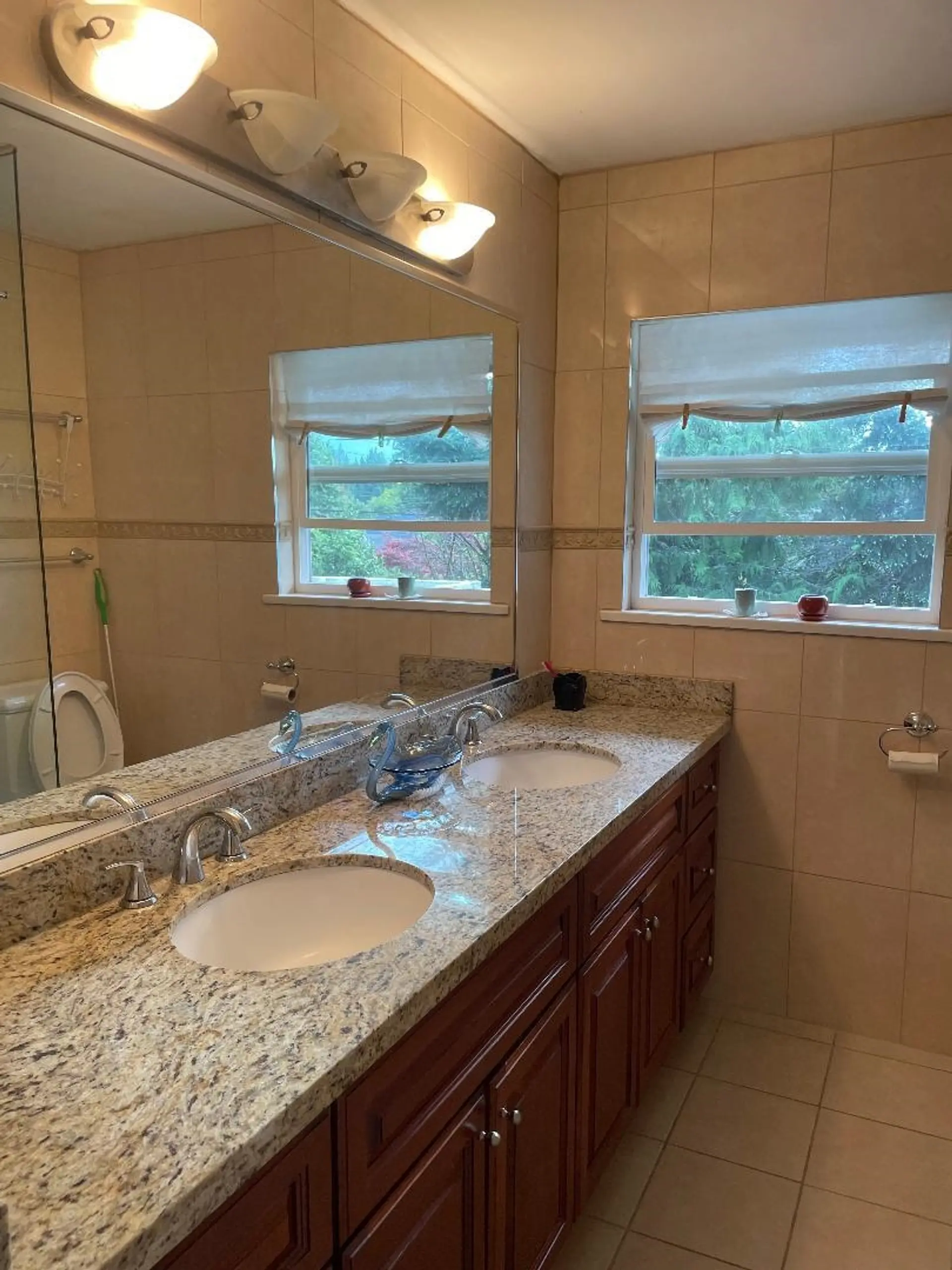 4497 Canterbury Crescent - Image 14