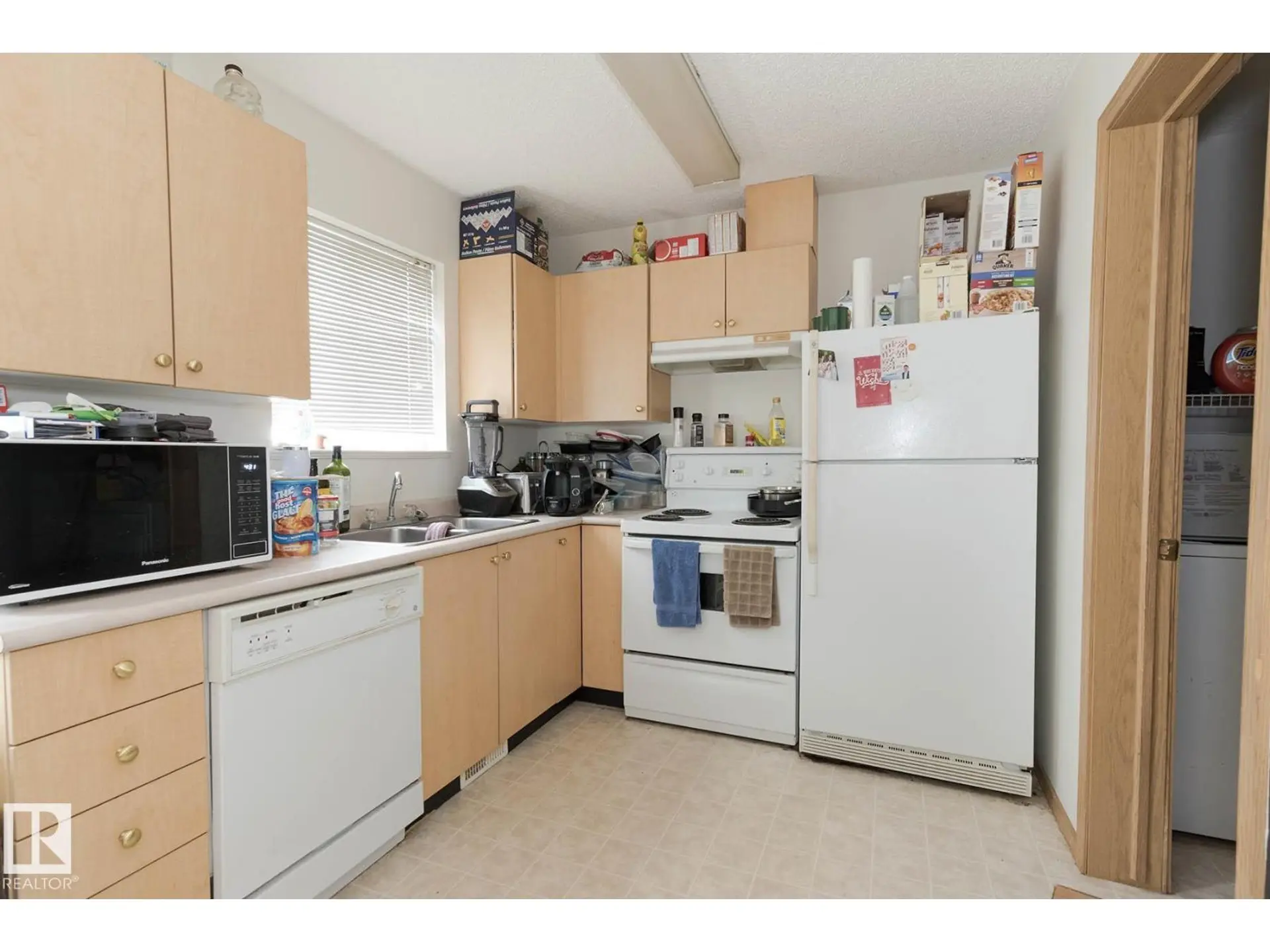 #1208 610 KING ST - Image 3
