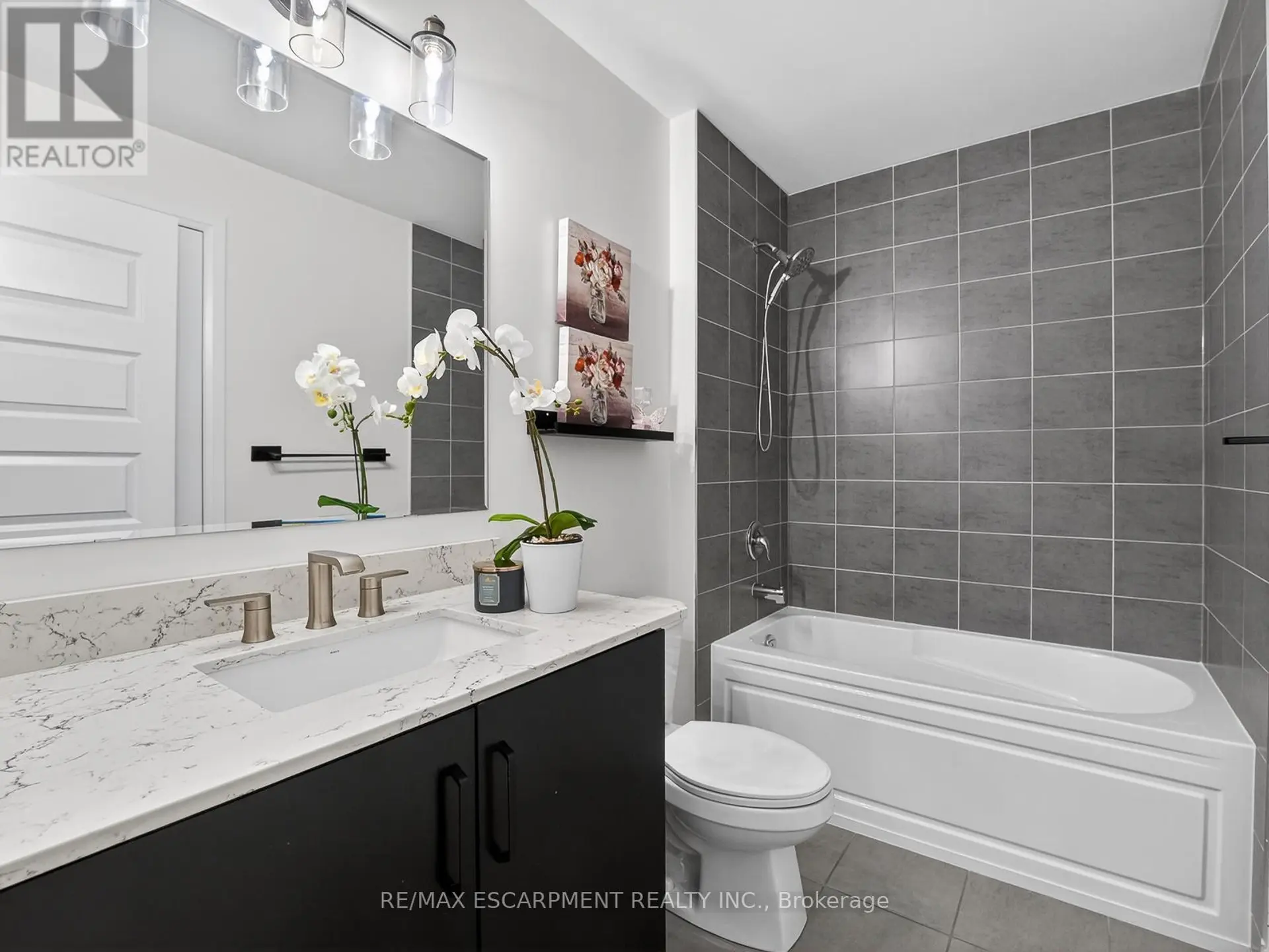 #631 1105 LEGER WAY - Image 18
