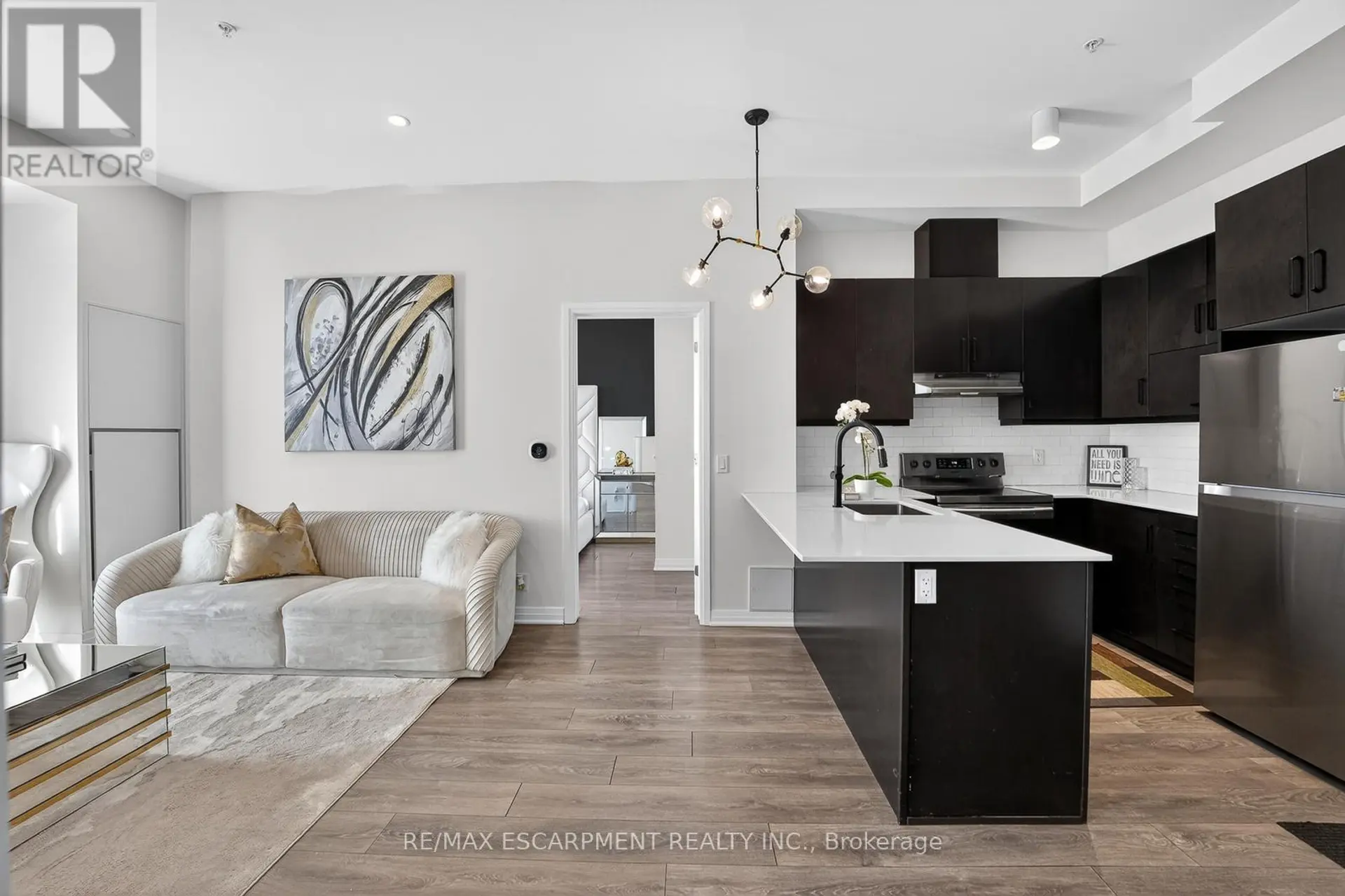 #631 1105 LEGER WAY - Image 7