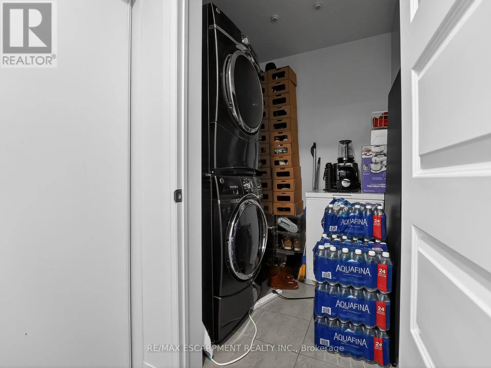 #631 1105 LEGER WAY - Image 19
