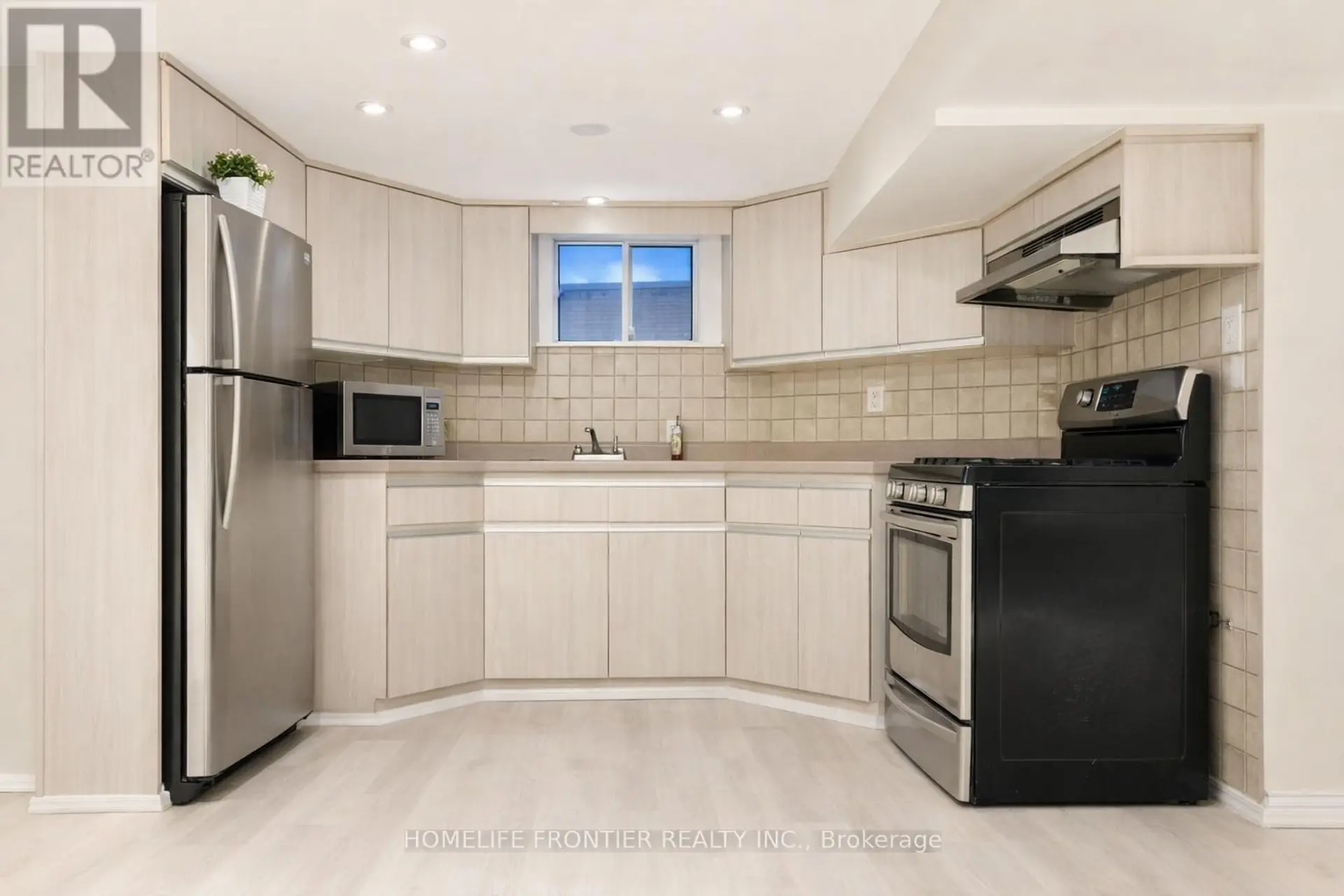 38 HENDERSON AVENUE - Image 16
