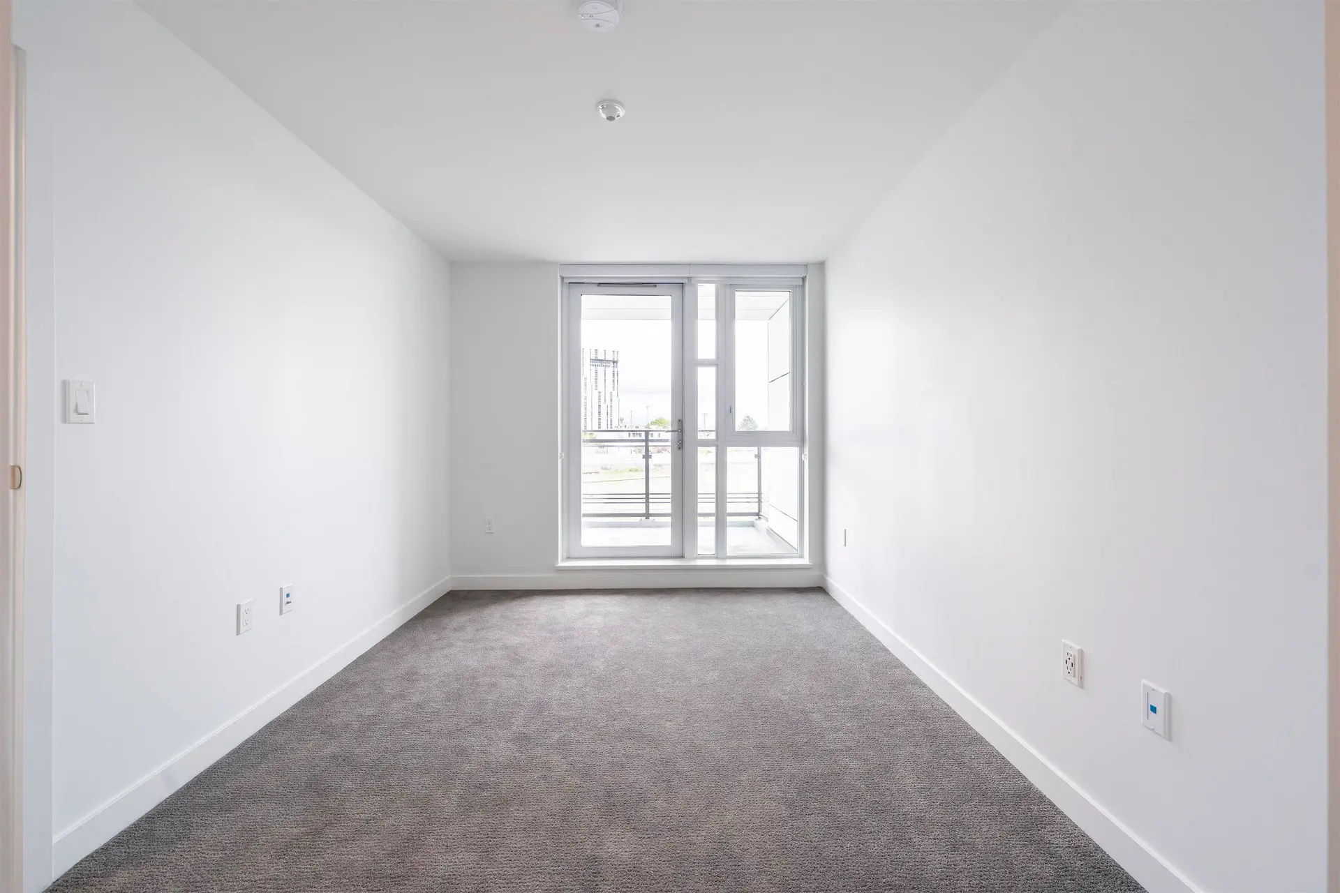#TH13 3200 Corvette Way - Image 12