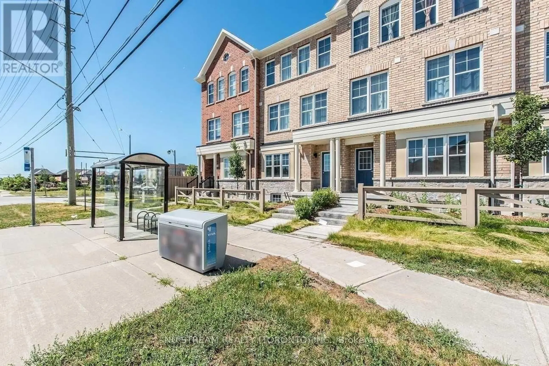 10578 BATHURST STREET - Image 2