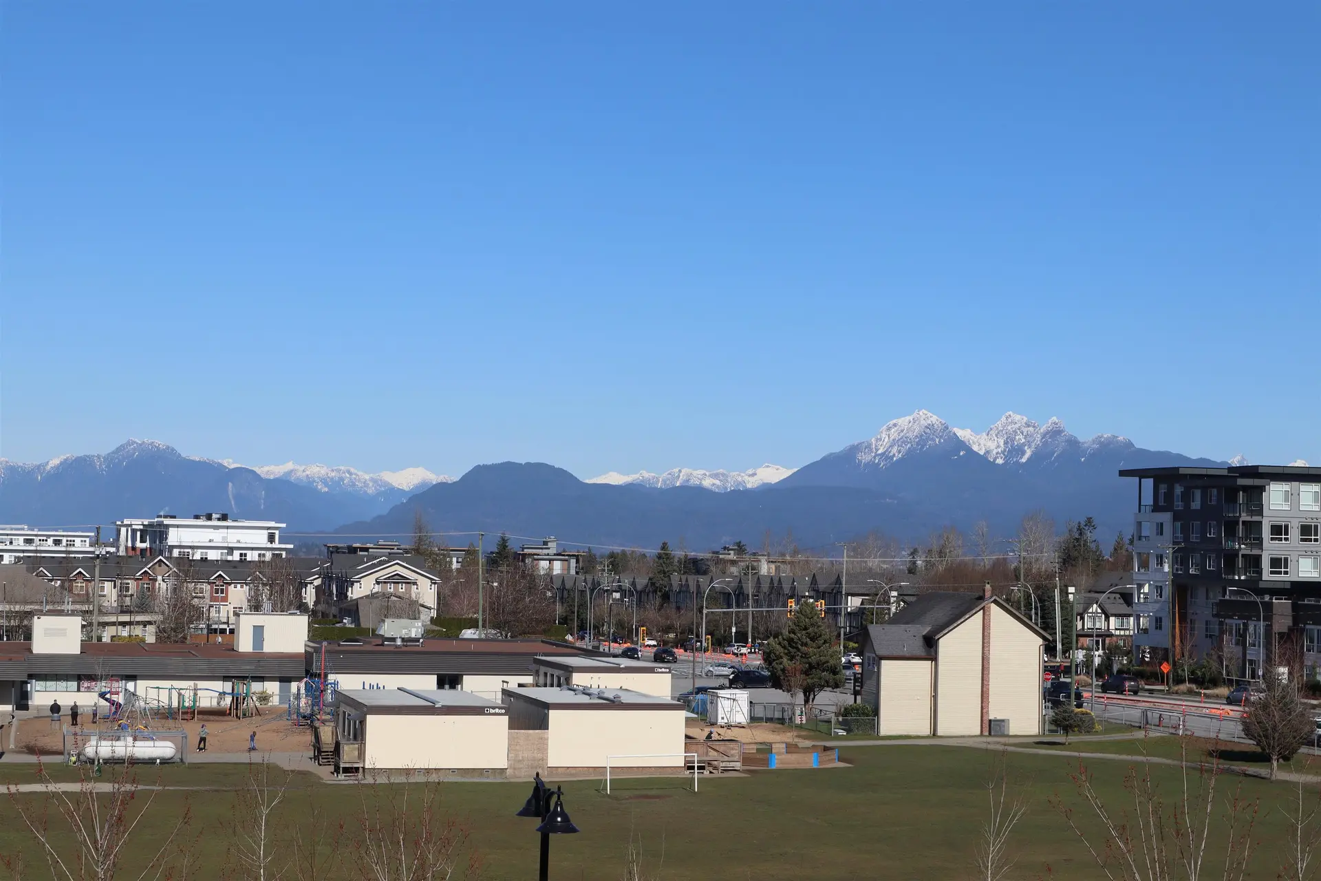 #A327 20727 Willoughby Town Centre Drive - Image 3