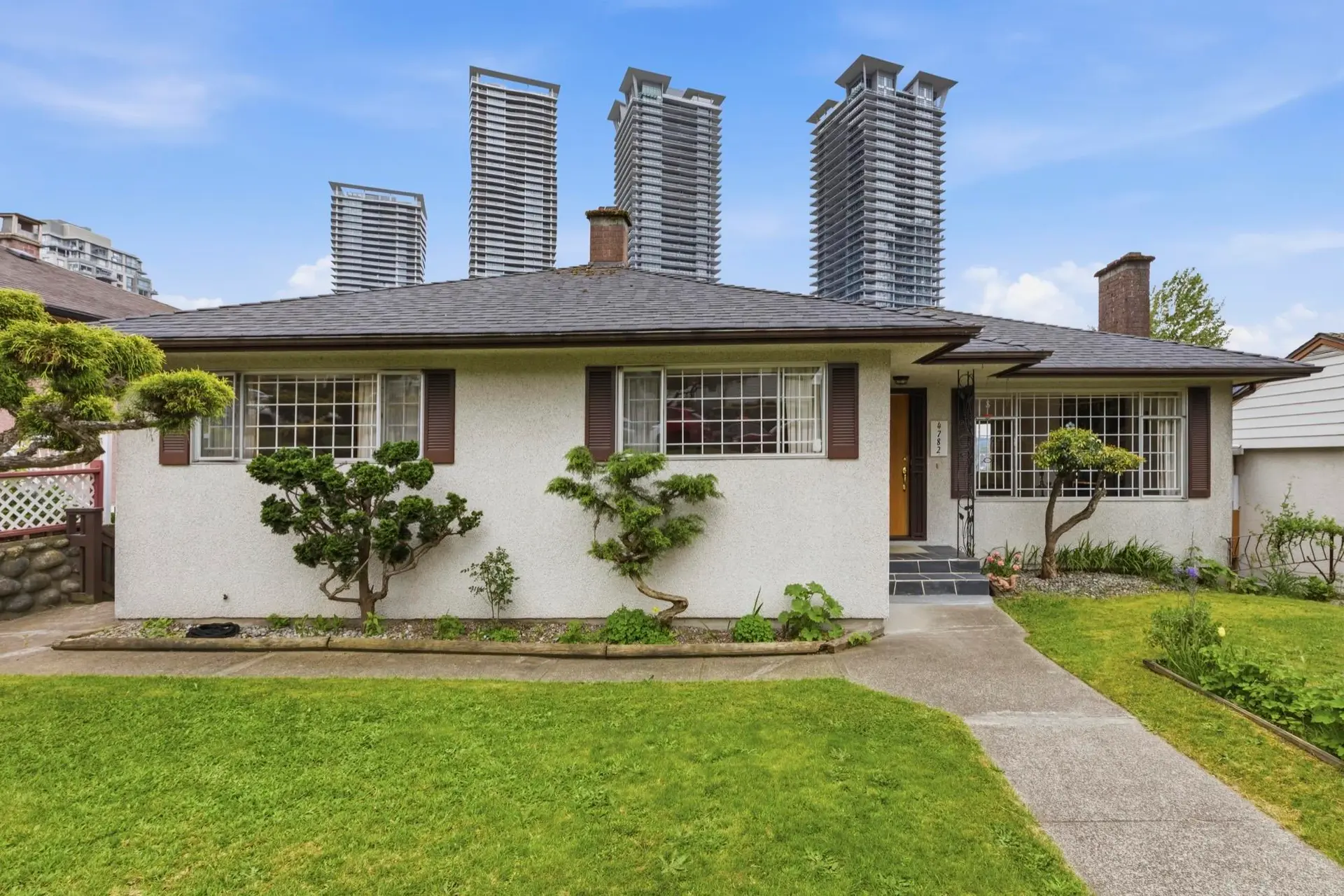 Property at 4782 Ridgelawn Drive, Burnaby, BC