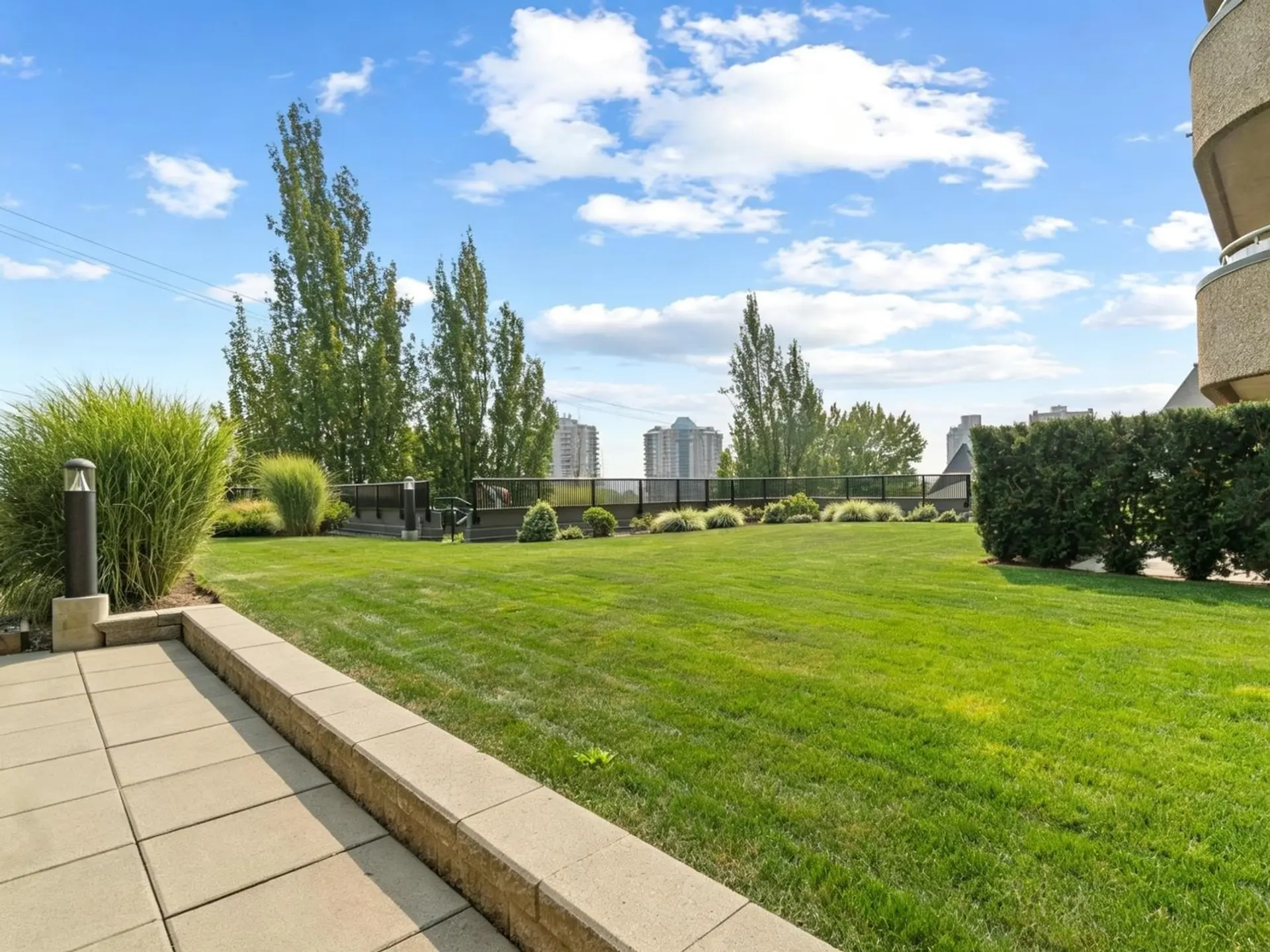 #204 1026 Queens Avenue - Image 16