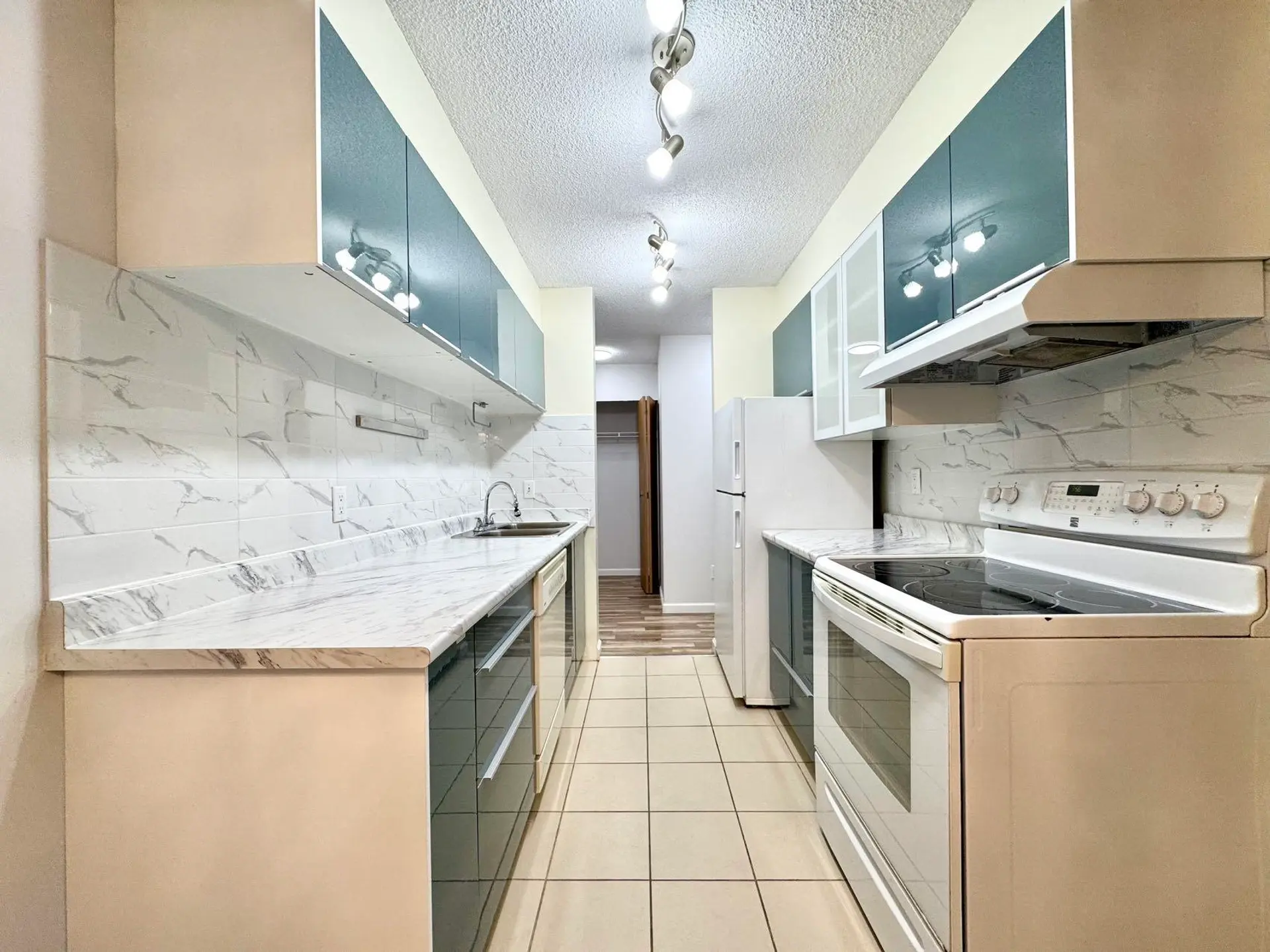 #204 1026 Queens Avenue - Image 7