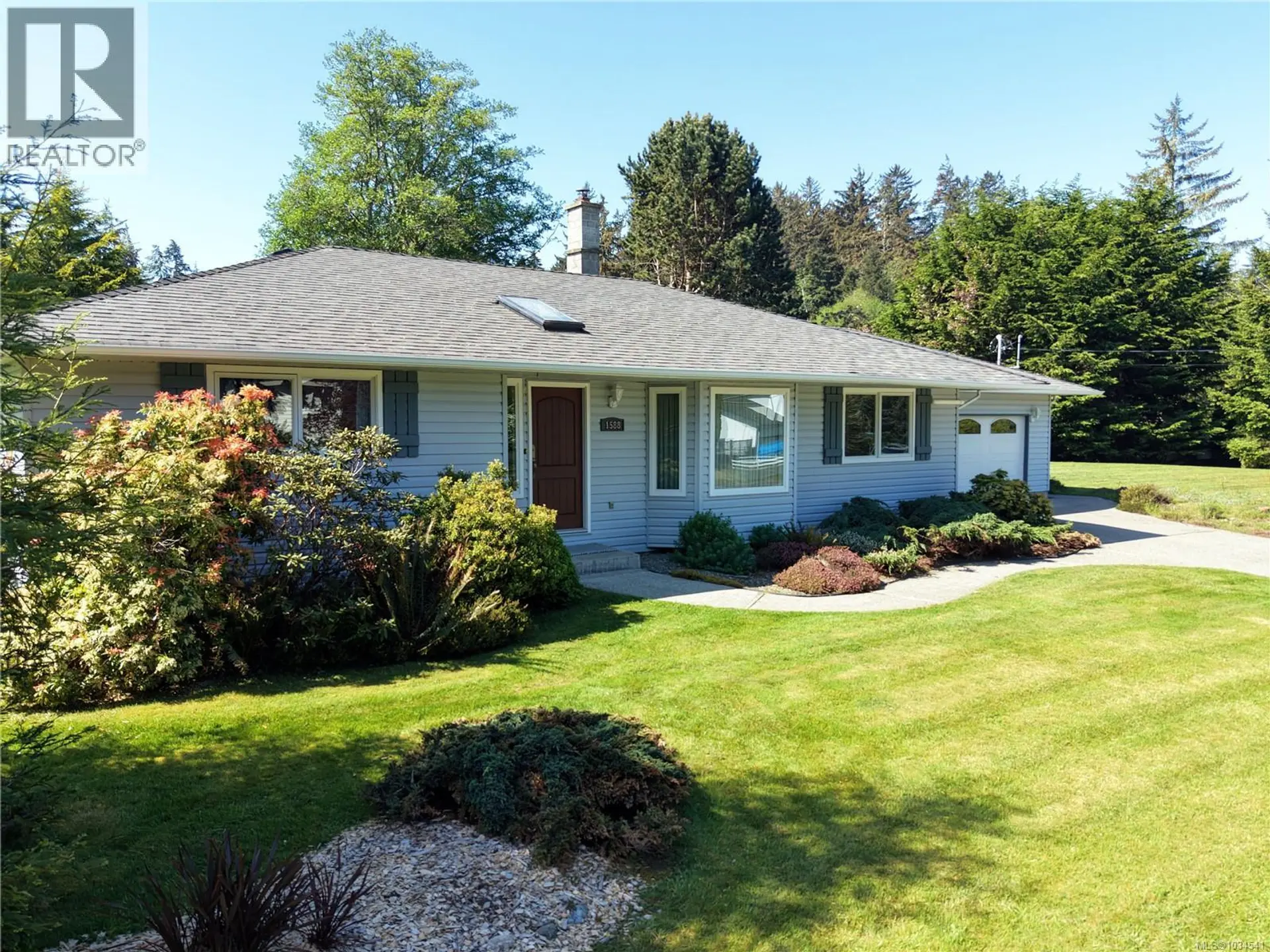 Property at 1588 Whiffin Spit Rd, Sooke, BC