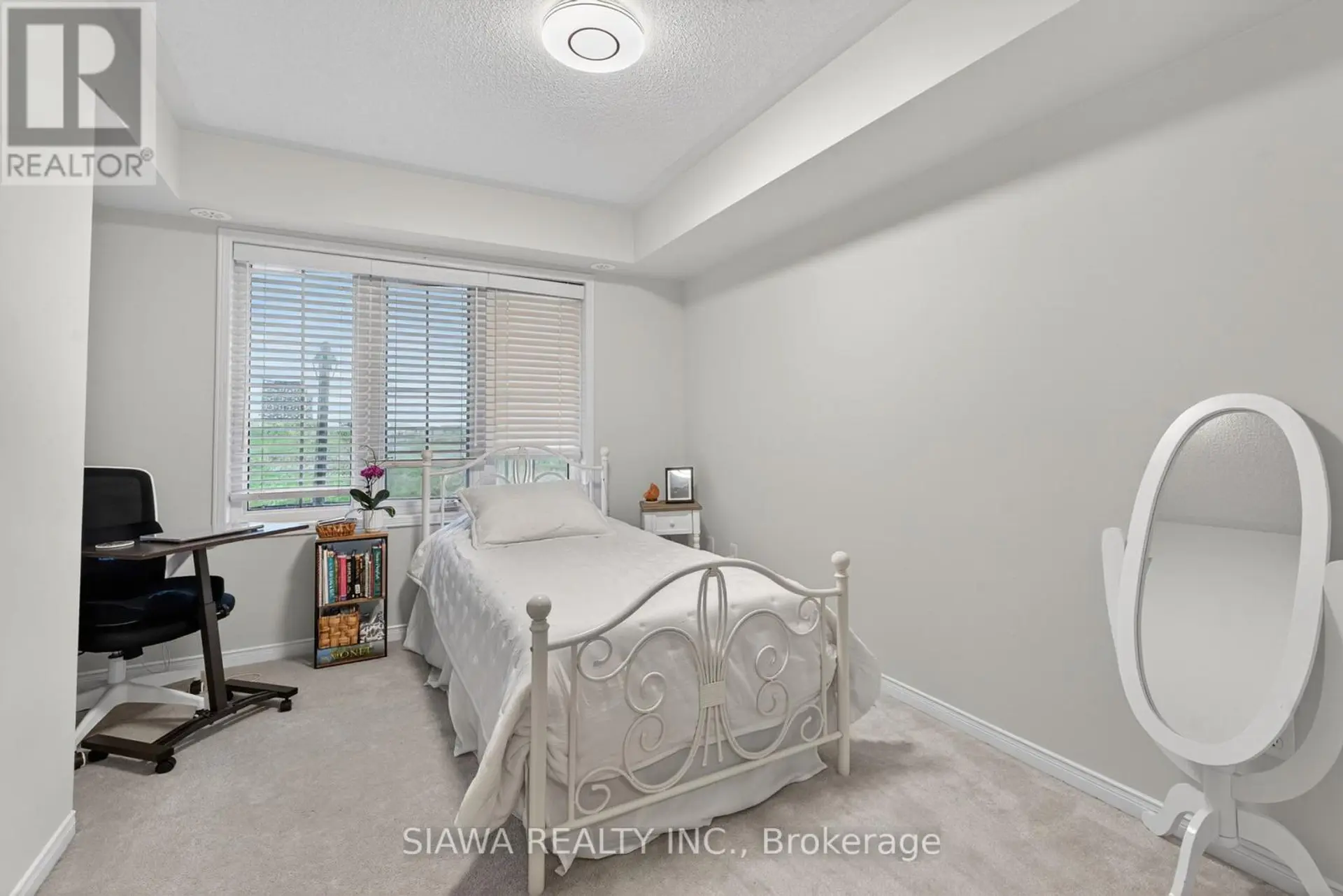 #22 2450 POST ROAD - Image 13