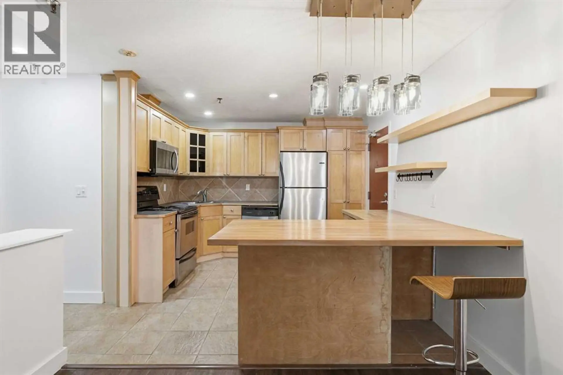 #107 717 4A Street NE - Image 4