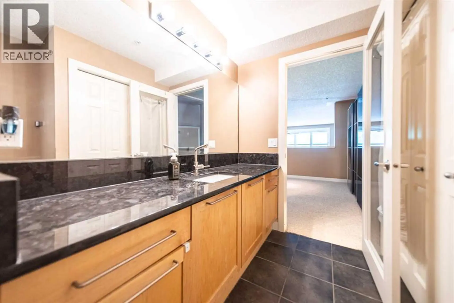 #102 1505 27 Avenue SW - Image 15