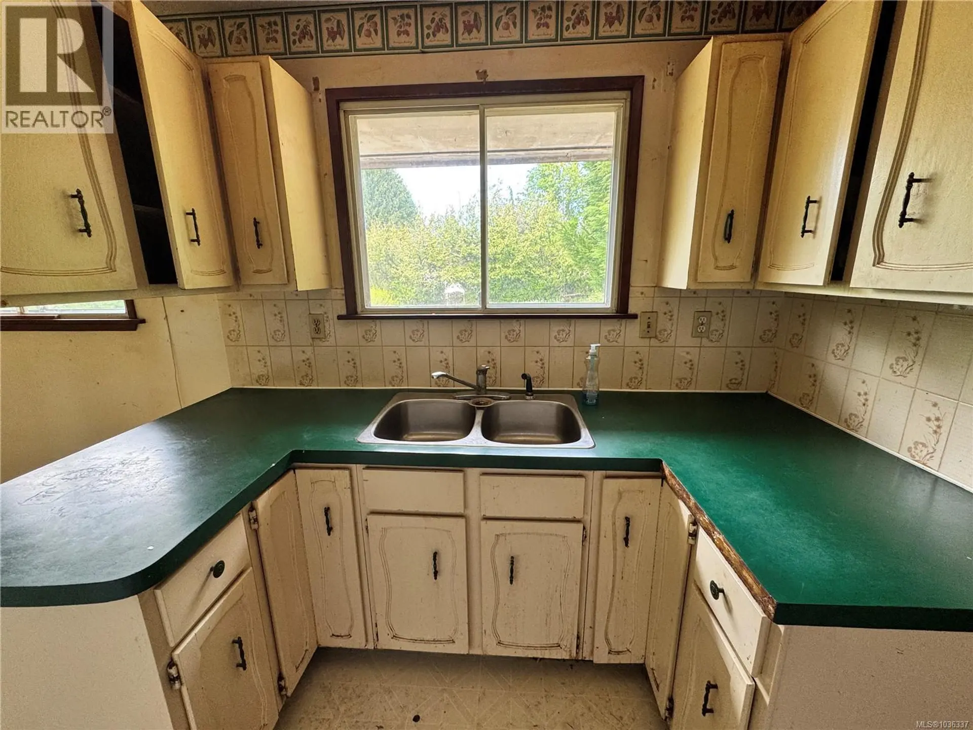 780 Westmere Rd - Image 4