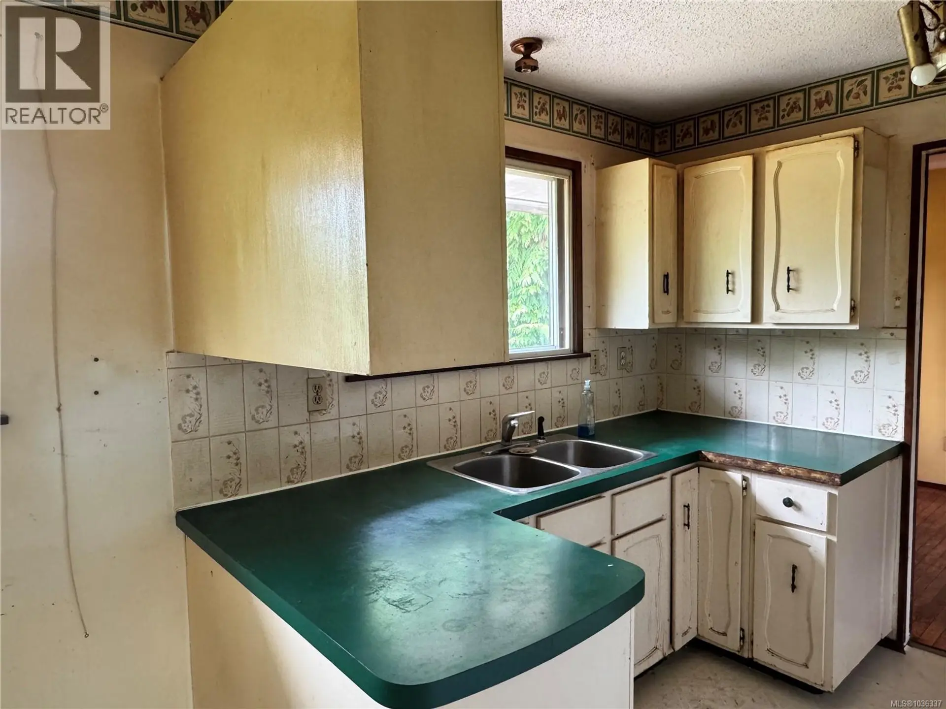 780 Westmere Rd - Image 6