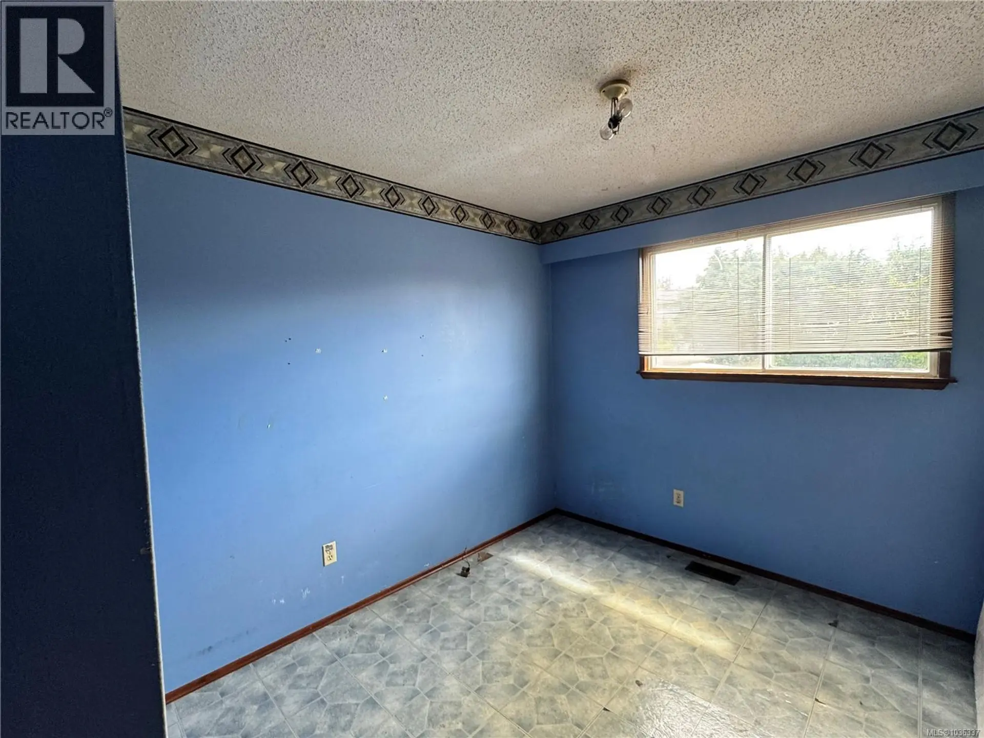 780 Westmere Rd - Image 8