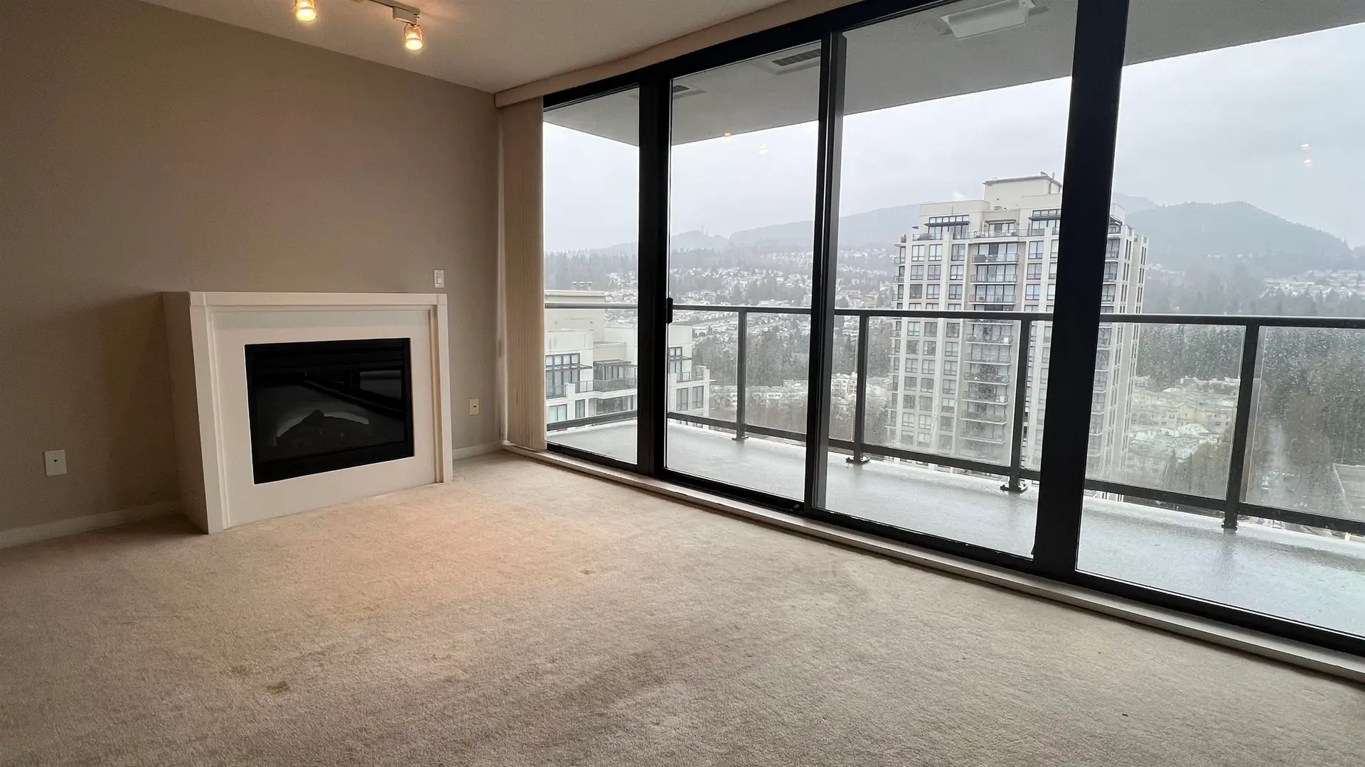 #2501 2979 Glen Drive - Image 5