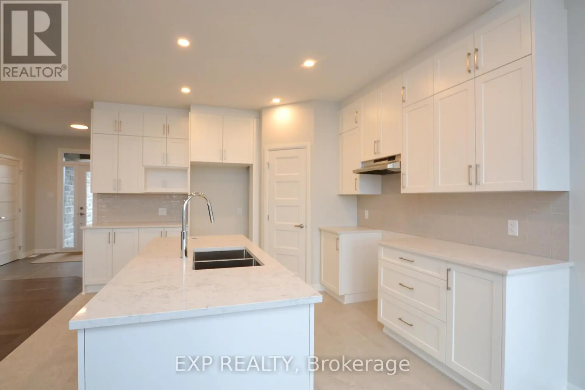 310 TURQUOISE STREET - Image 5