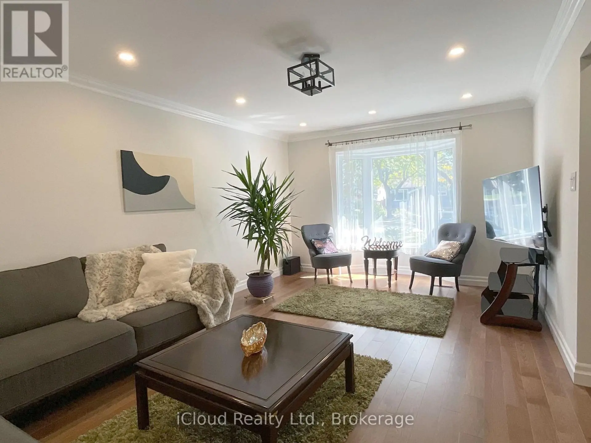 73 WRIGHT CRESCENT - Image 2