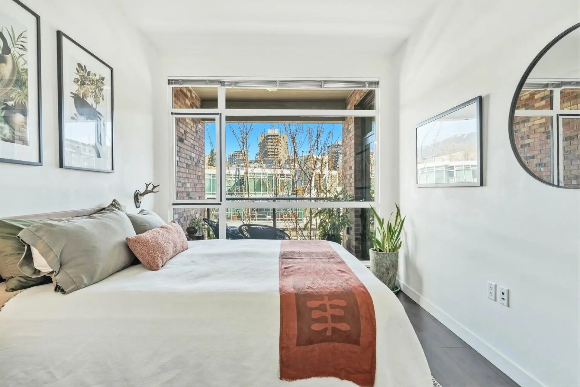 #408 105 W 2nd Street - Image 9