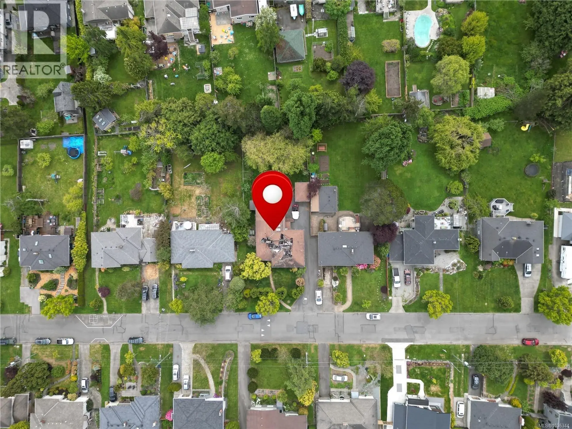 Property at 1637 Warren Gdns, Victoria, BC