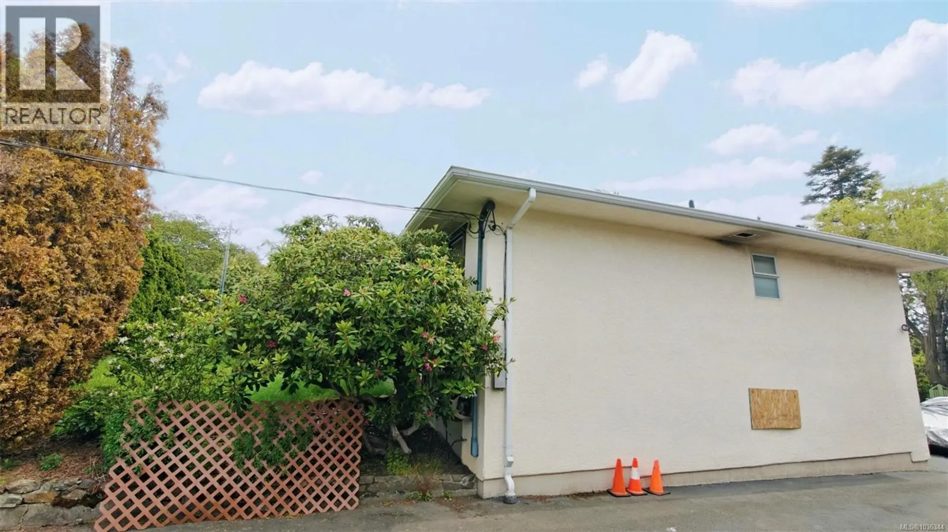 1637 Warren Gdns - Image 5