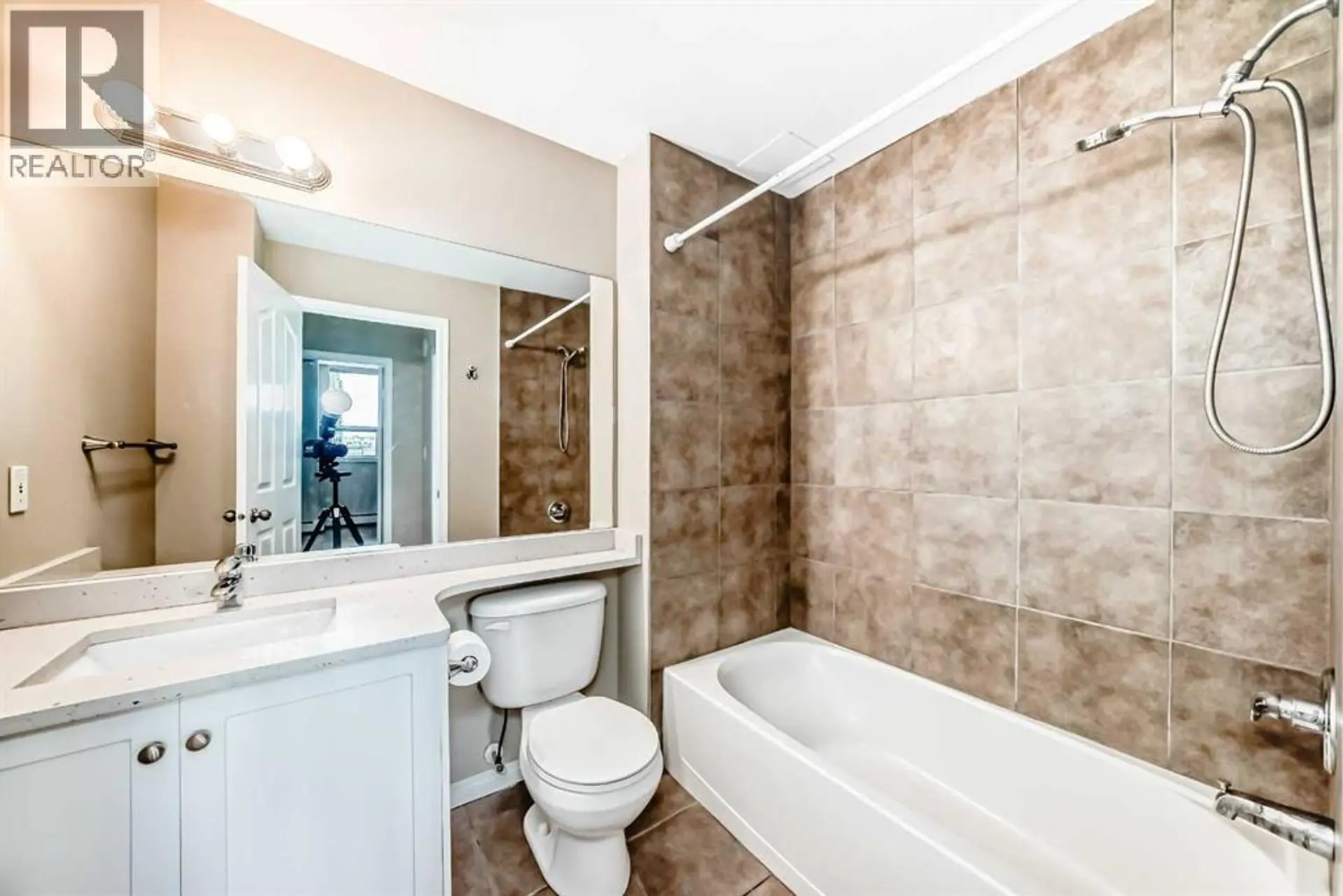 #707 1053 10 Street SW - Image 13