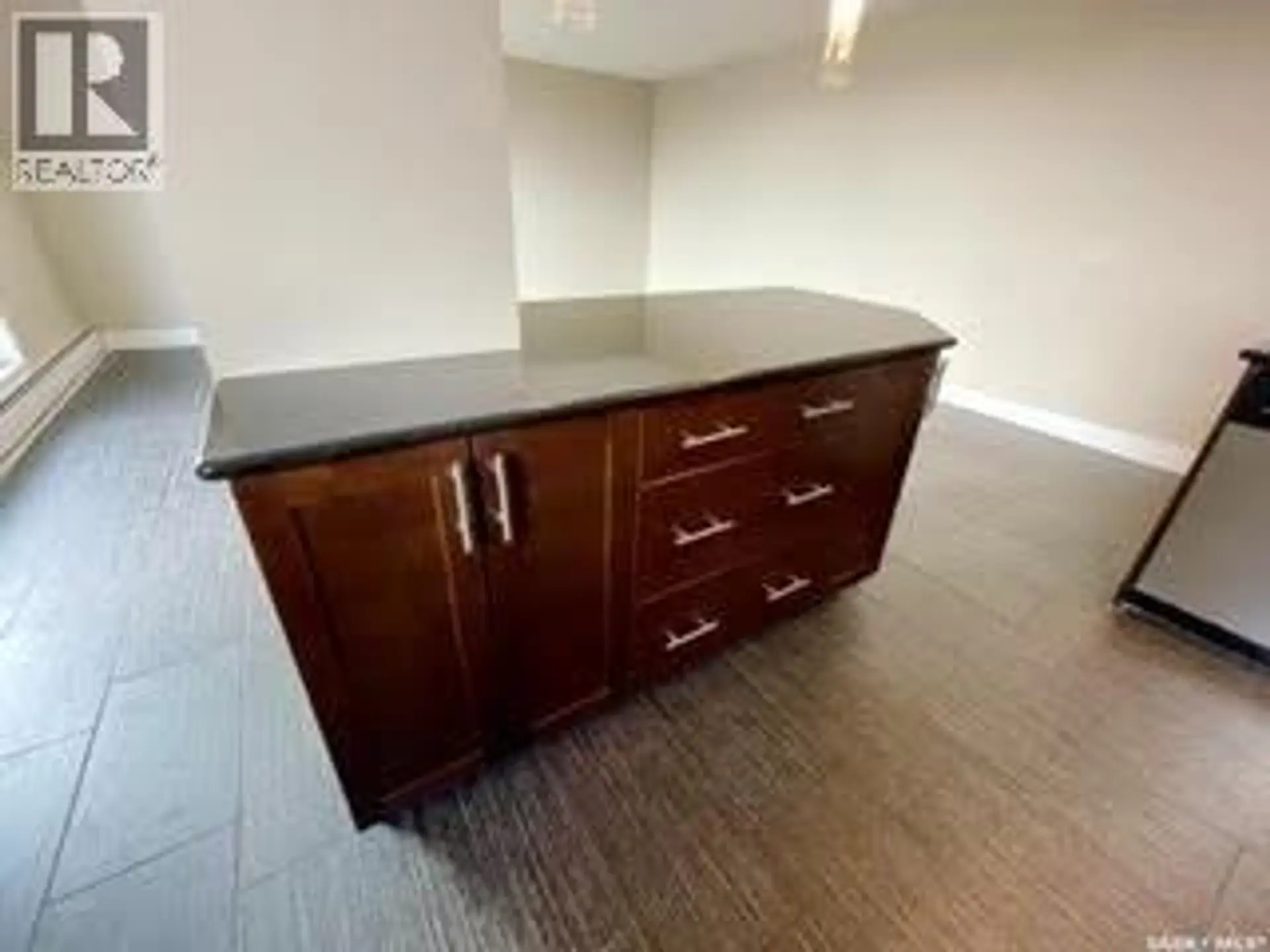#1804 320 5th AVENUE N - Image 4