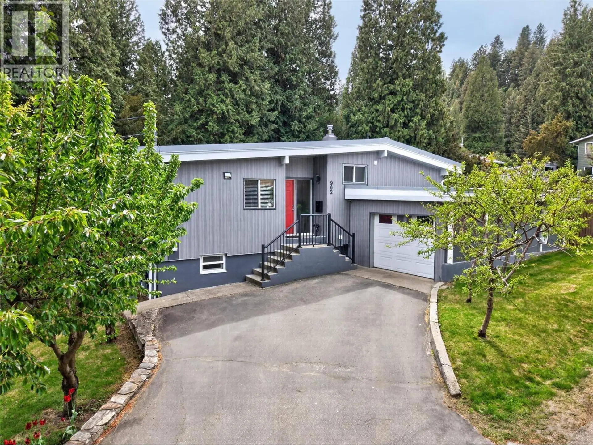 Property at 902 26th Street, Castlegar, BC