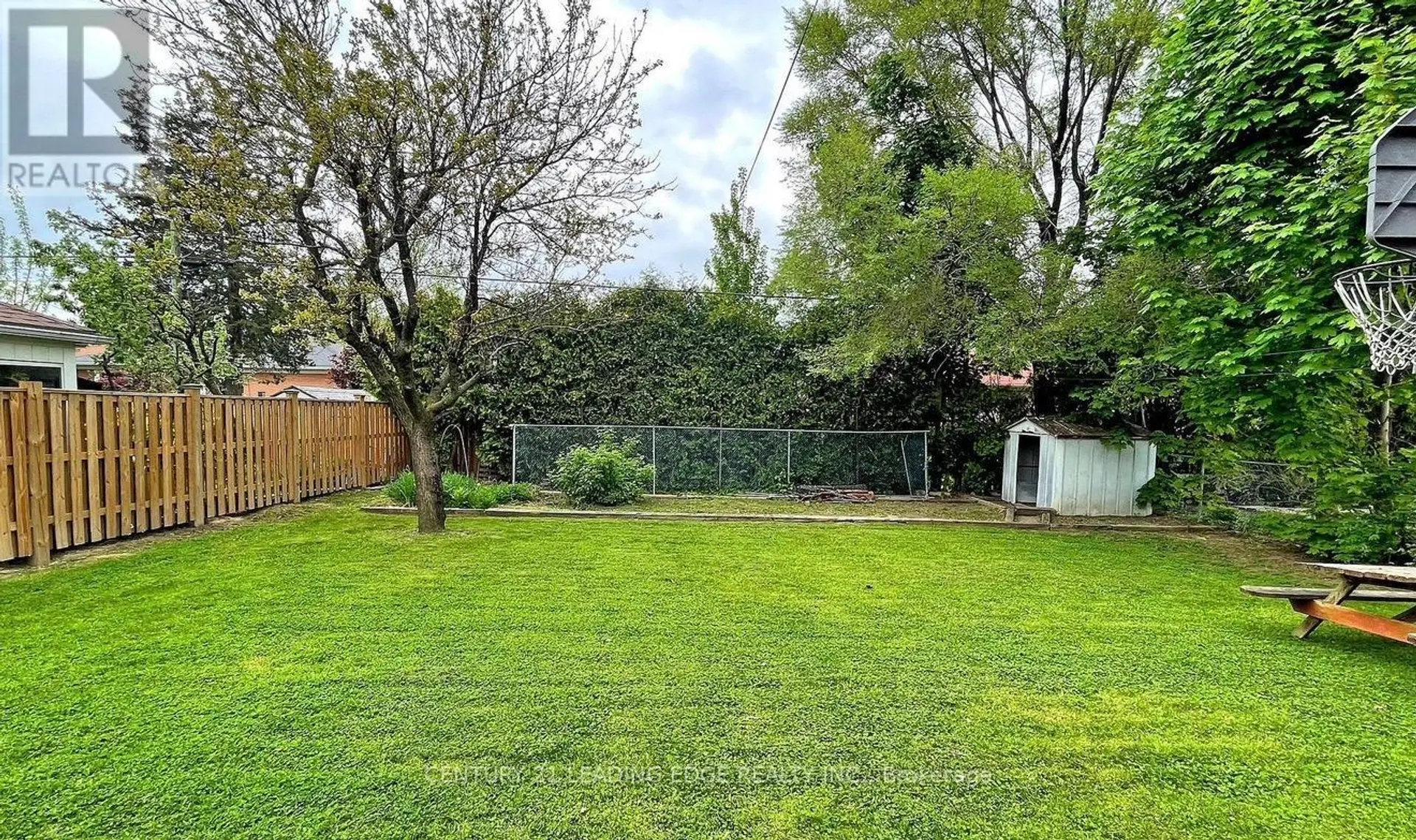 246 WATERLOO AVENUE - Image 4