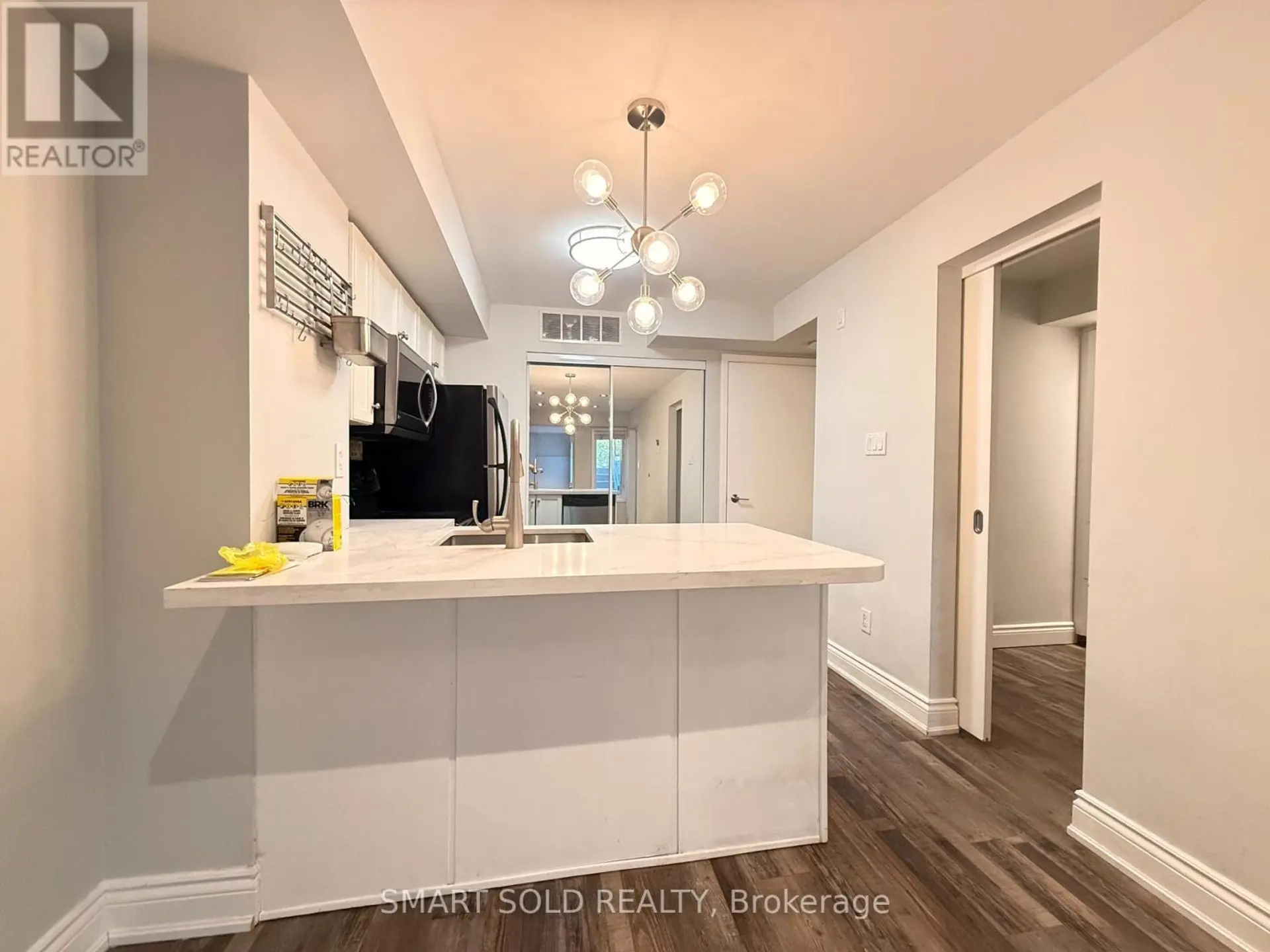 #725 10 LAIDLAW STREET - Image 3