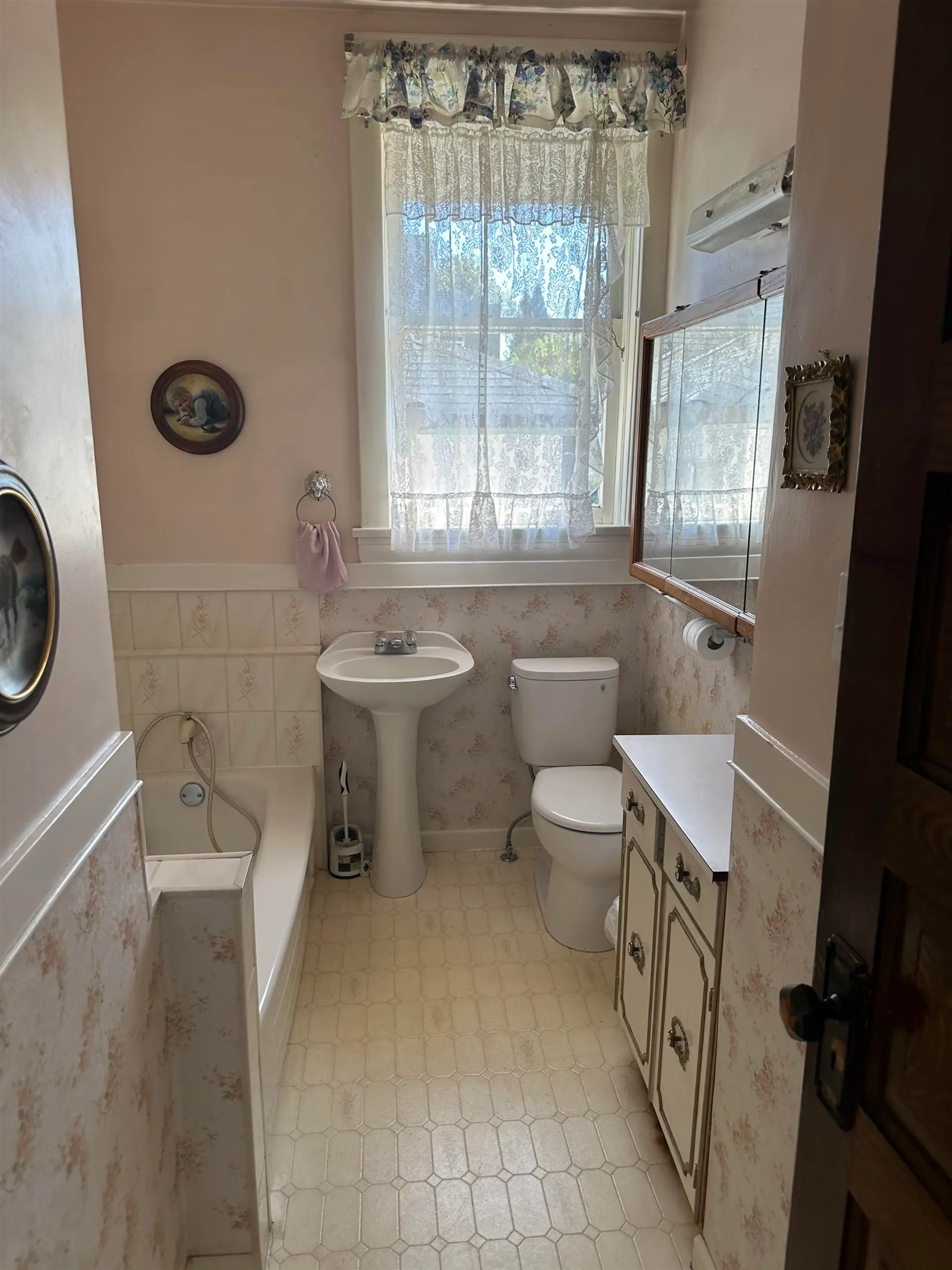 4132 Balkan Street - Image 8