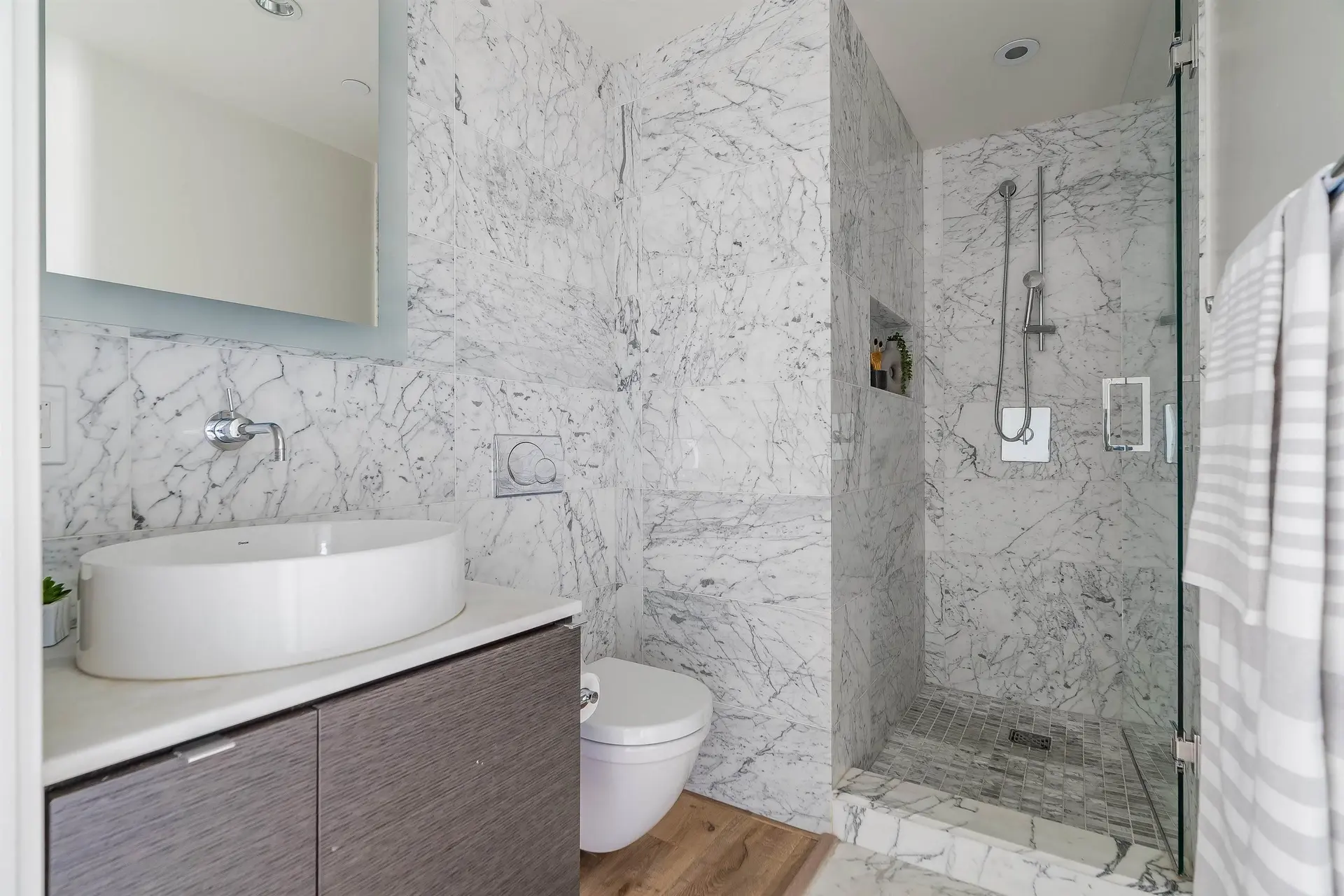 #2101 1499 W Pender Street - Image 8