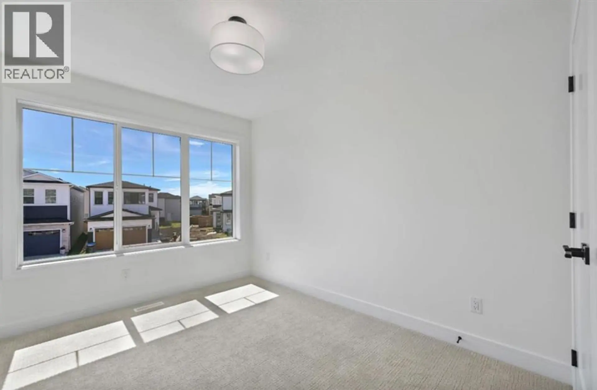 135 Walgrove Bay SE - Image 20