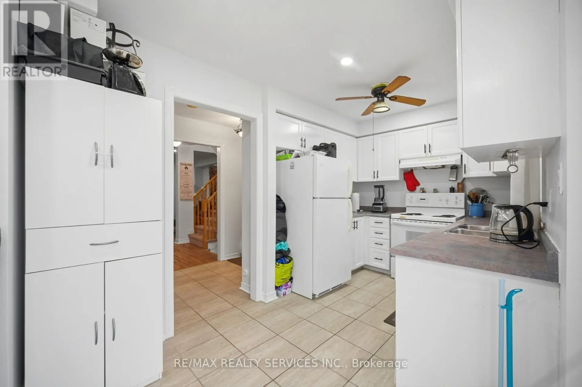 79 PRESSED BRICK DRIVE - Image 10